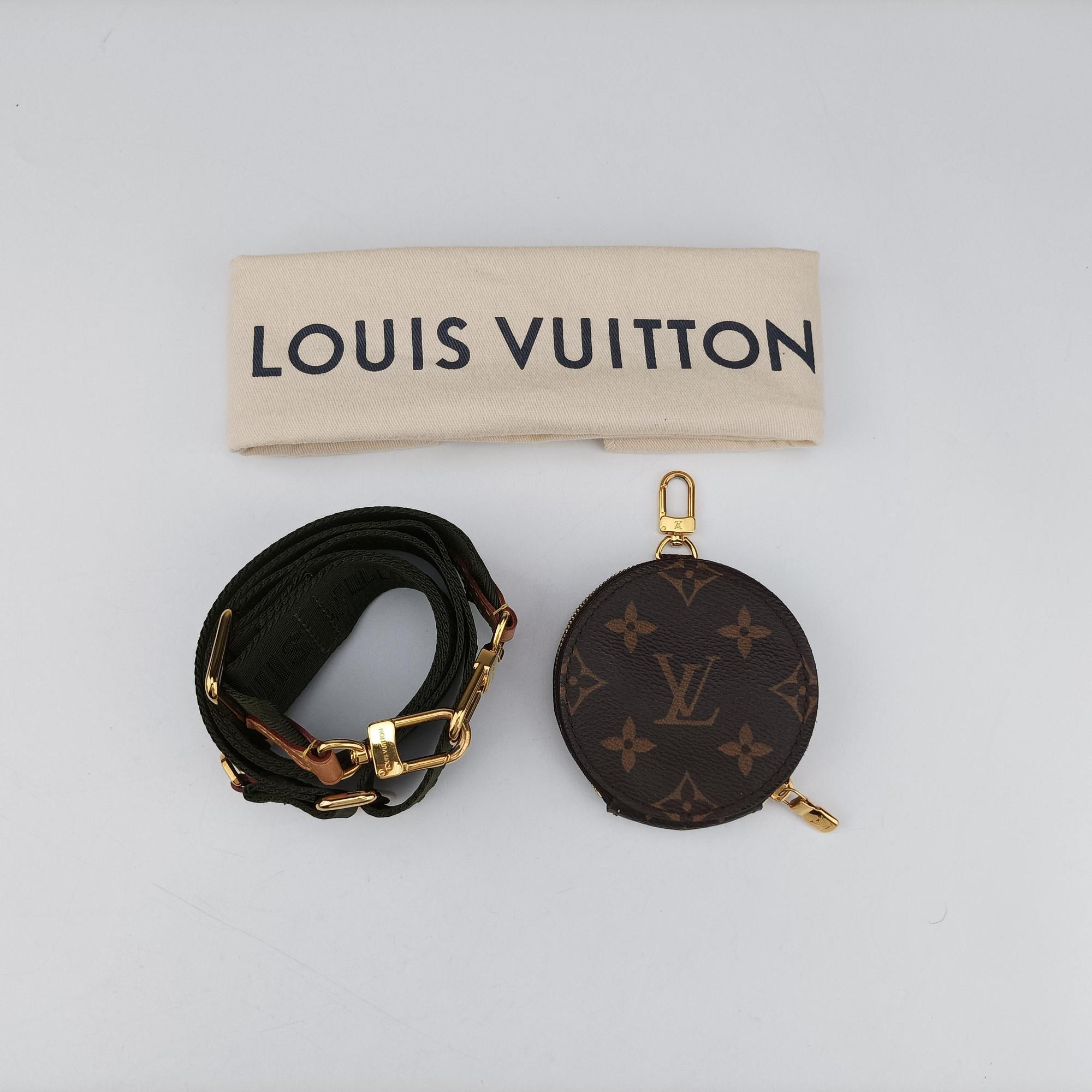 Vintage Louis Vuitton MULTI POCHETTE ACCESSOIRES Brown × Khaki Monogram Canvas M44840 shoulderbag | stylenewstar