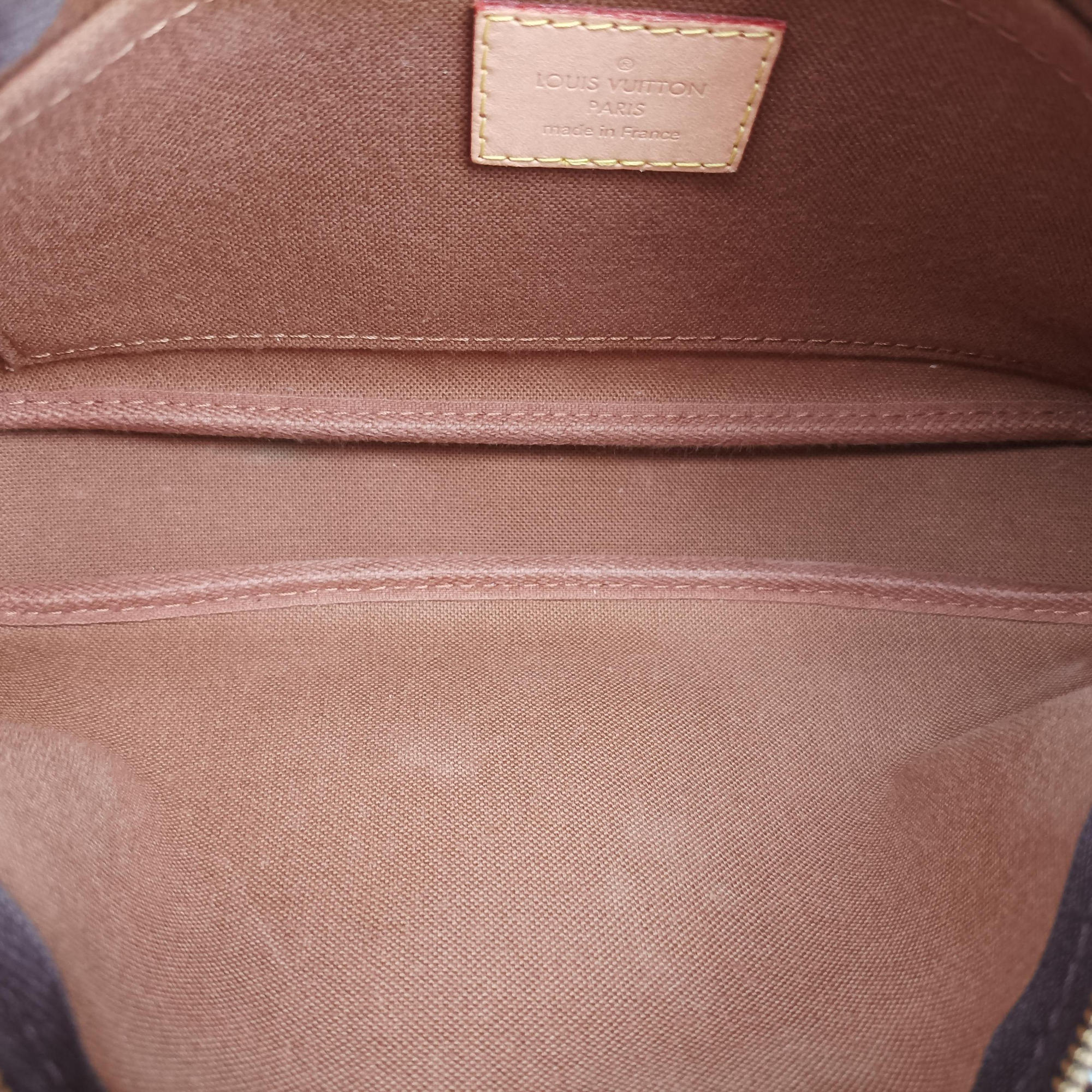 Vintage Louis Vuitton MULTI POCHETTE ACCESSOIRES Brown × Khaki Monogram Canvas M44840 shoulderbag | stylenewstar