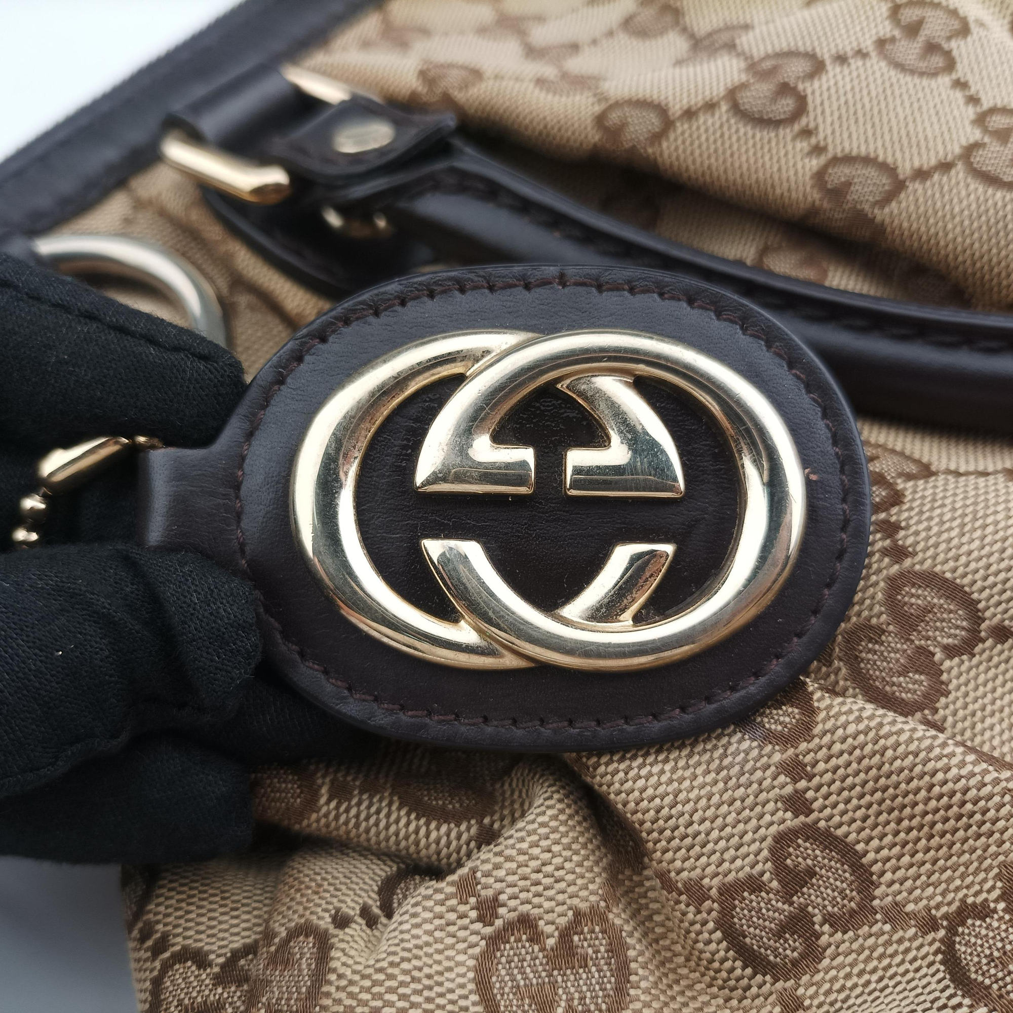 Pre-owned Gucci Sukey Beige × Dark Brown canvas×leather 247902 handbag | stylenewstar