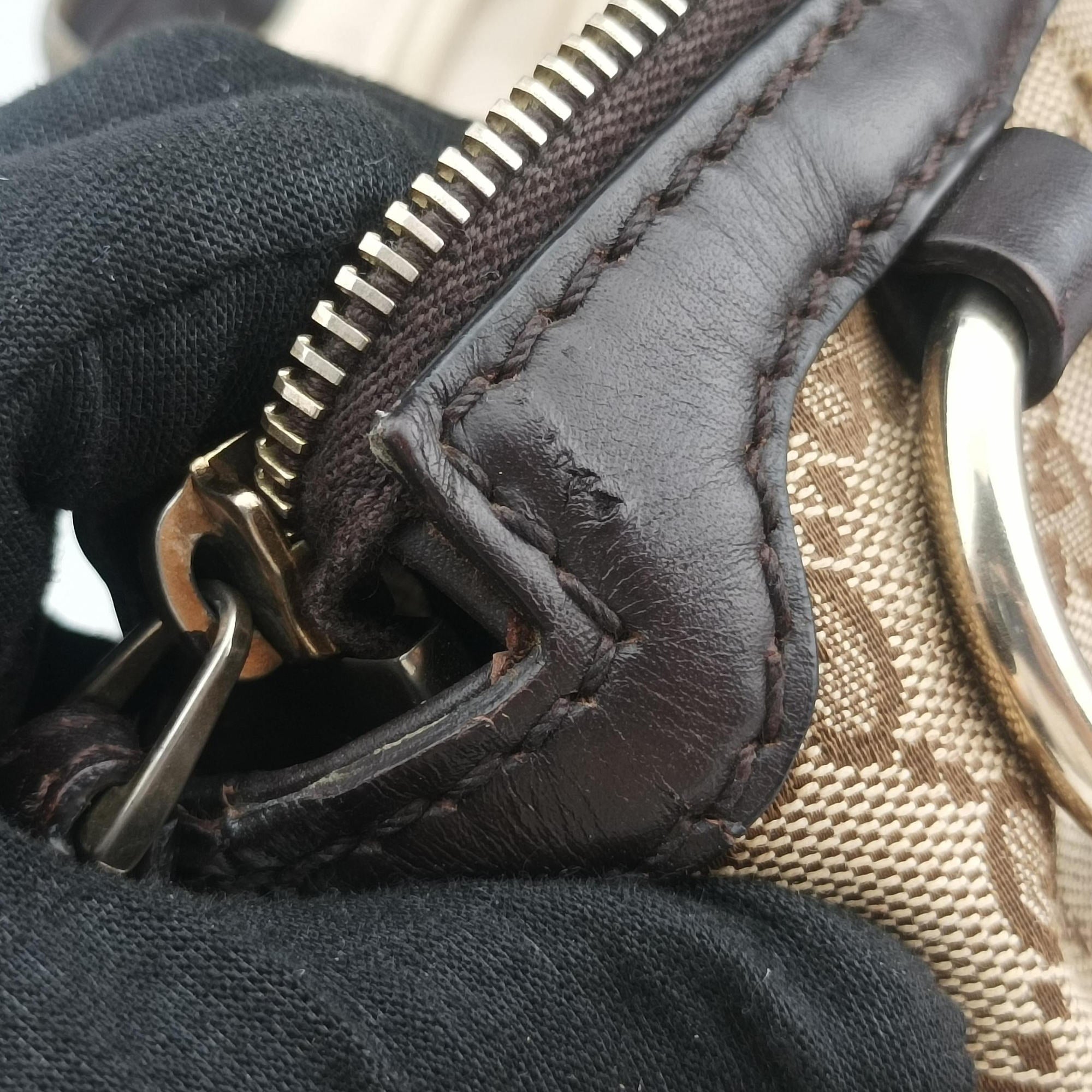 Pre-owned Gucci Sukey Beige × Dark Brown canvas×leather 247902 handbag | stylenewstar