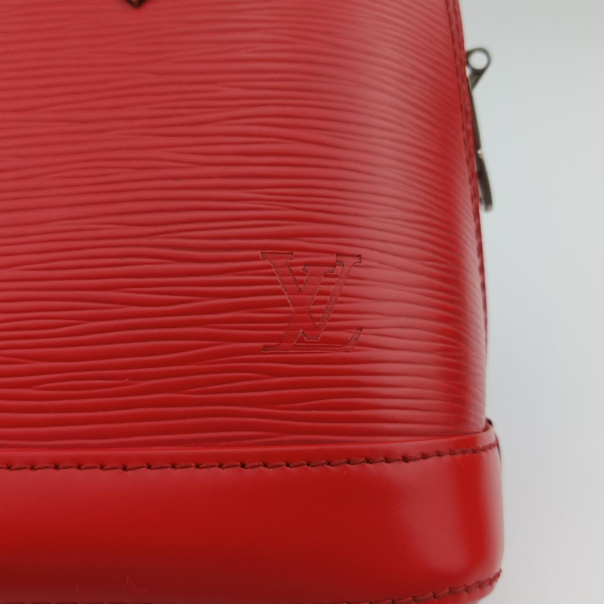 Vintage Louis Vuitton Nano Alma COQUELICOT epi M50516 shoulderbag | stylenewstar
