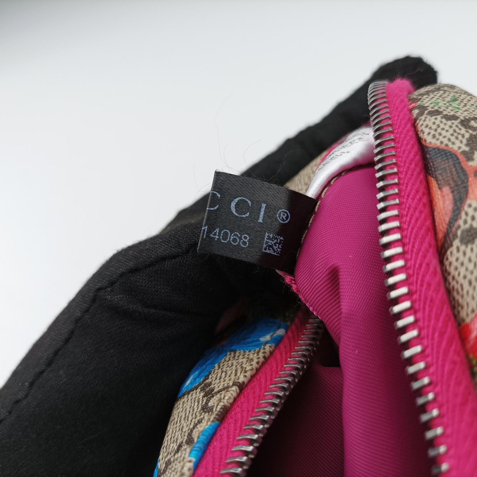Pre-owned Gucci kids GG Deer Print Multicolor PVC coated canvas 502095 bum bag/waist bag | stylenewstar