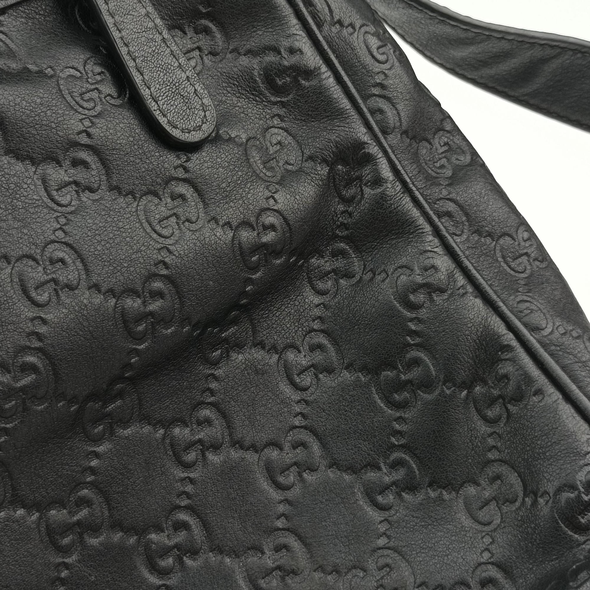 Secondhand Gucci GG Imprime Messenger Black Leather 201448 shoulderbag | stylenewstar