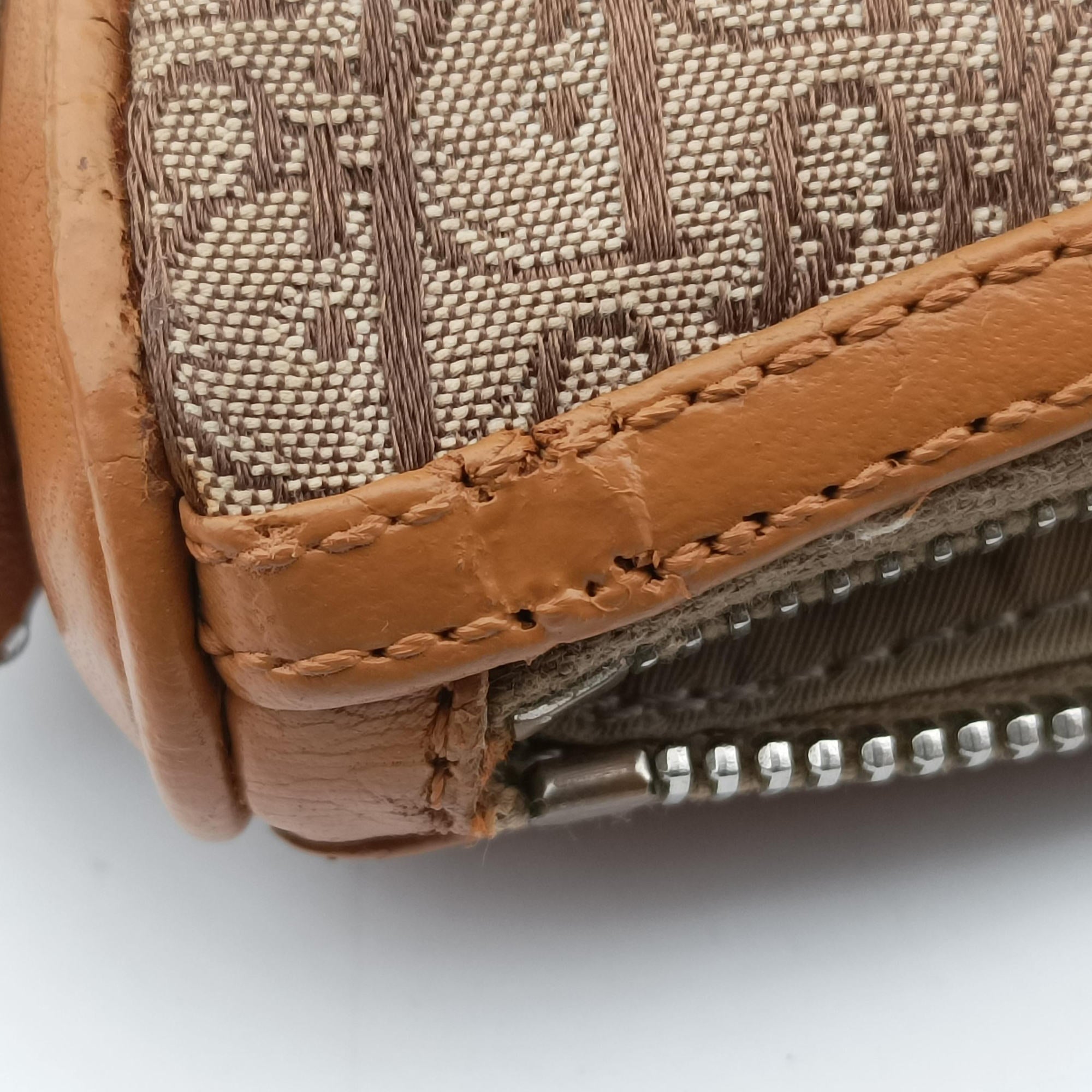 Secondhand Christian Dior Street Chic Beige × Camel Canvas × Leather  shoulderbag | stylenewstar