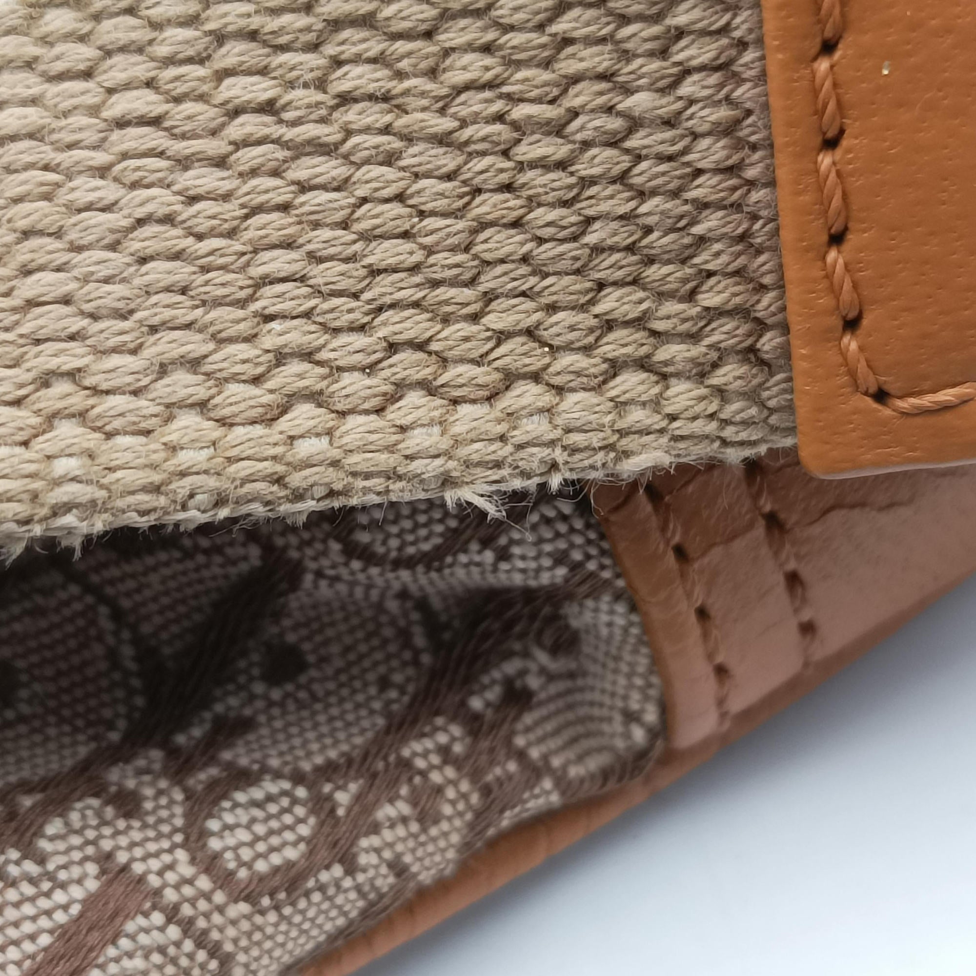 Secondhand Christian Dior Street Chic Beige × Camel Canvas × Leather  shoulderbag | stylenewstar