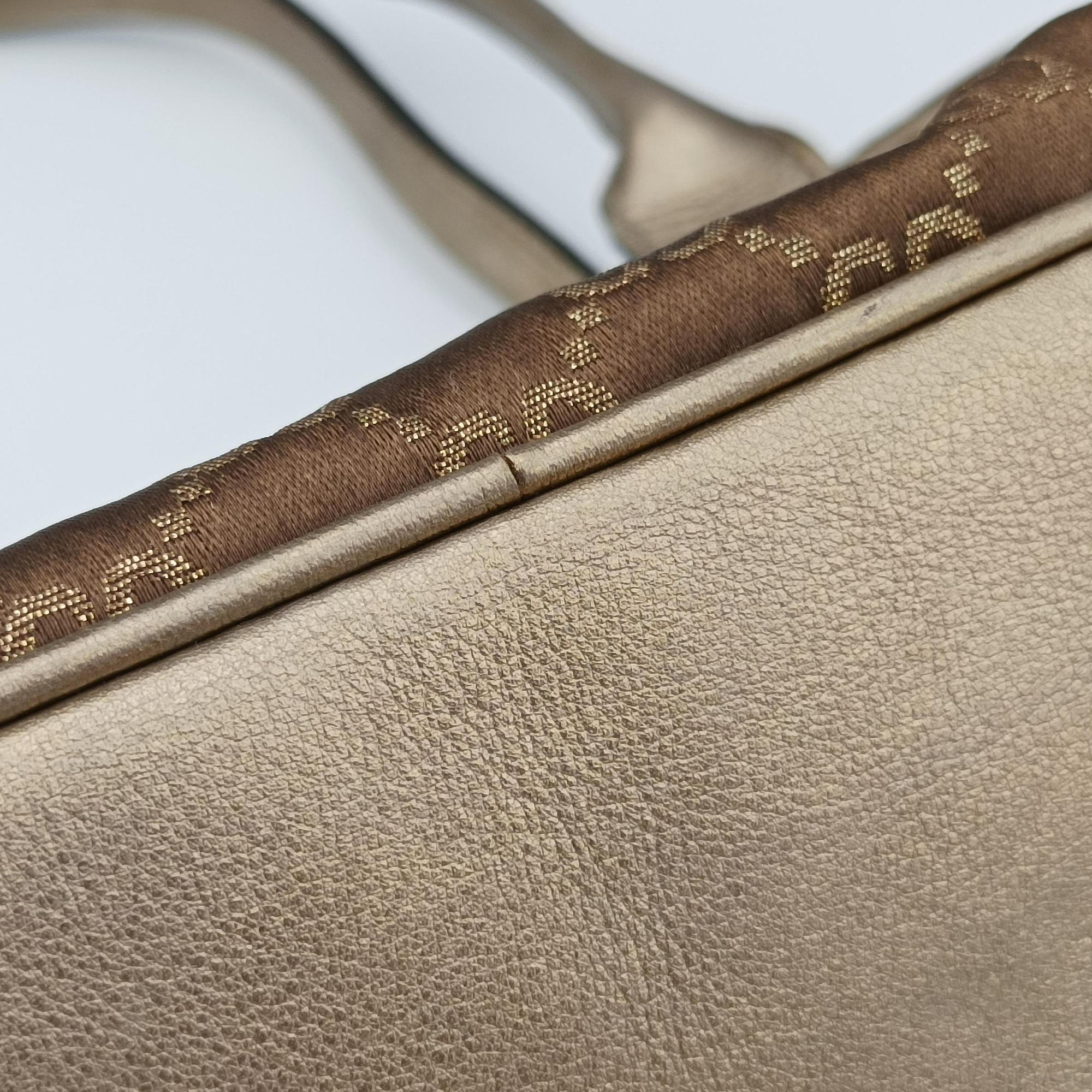 Secondhand Gucci Princy Beige×Champagne Gold GG Canvas × leather 161720 handbag | stylenewstar