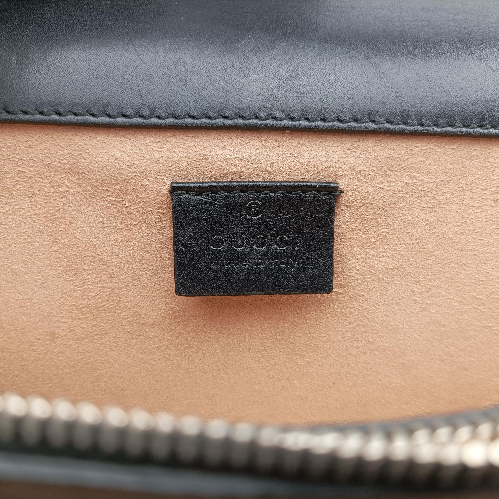 Secondhand Gucci Dionysus Black Leather 400249 shoulderbag | stylenewstar