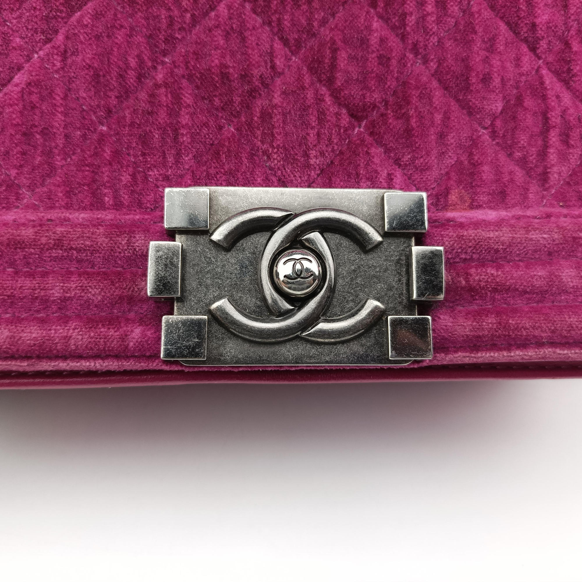 Vintage Chanel BOY CHANEL Rose velour A67416 shoulderbag | stylenewstar