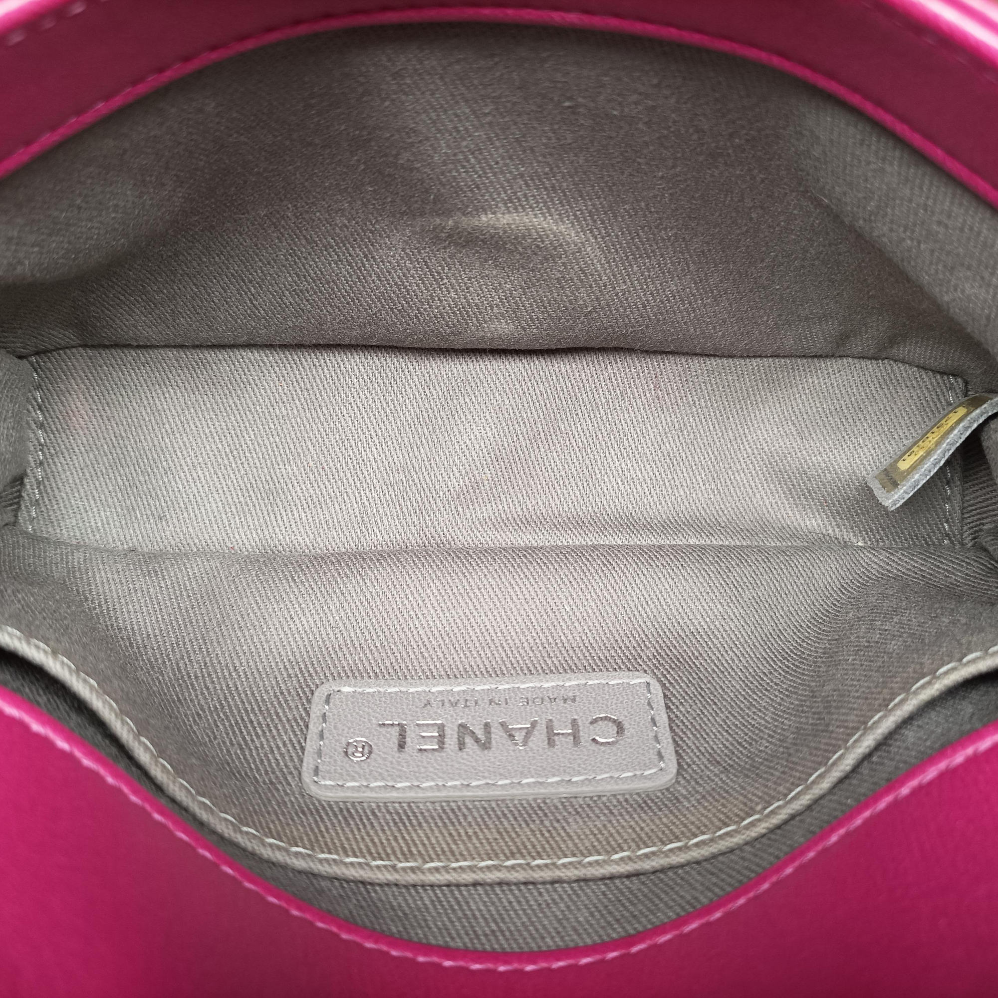 Vintage Chanel BOY CHANEL Rose velour A67416 shoulderbag | stylenewstar