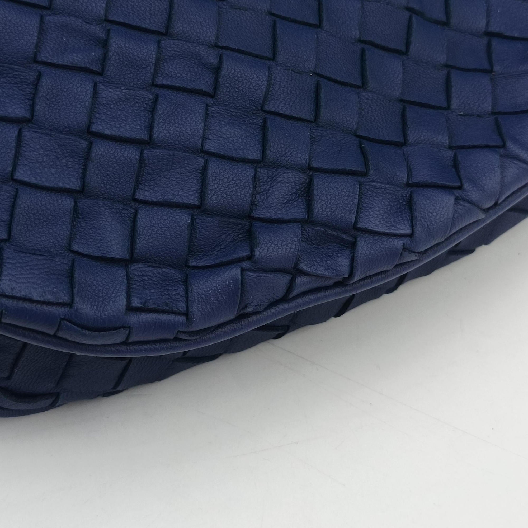 Pre-owned Bottega Veneta Intrecciato Navy lambskin  shoulderbag | stylenewstar