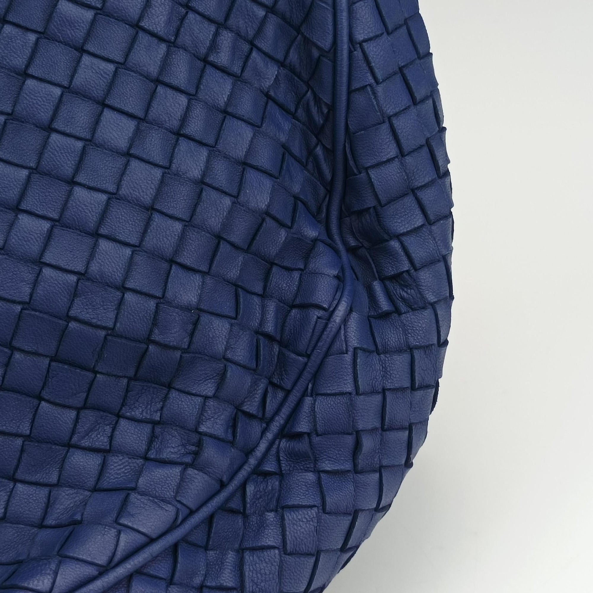 Pre-owned Bottega Veneta Intrecciato Navy lambskin  shoulderbag | stylenewstar
