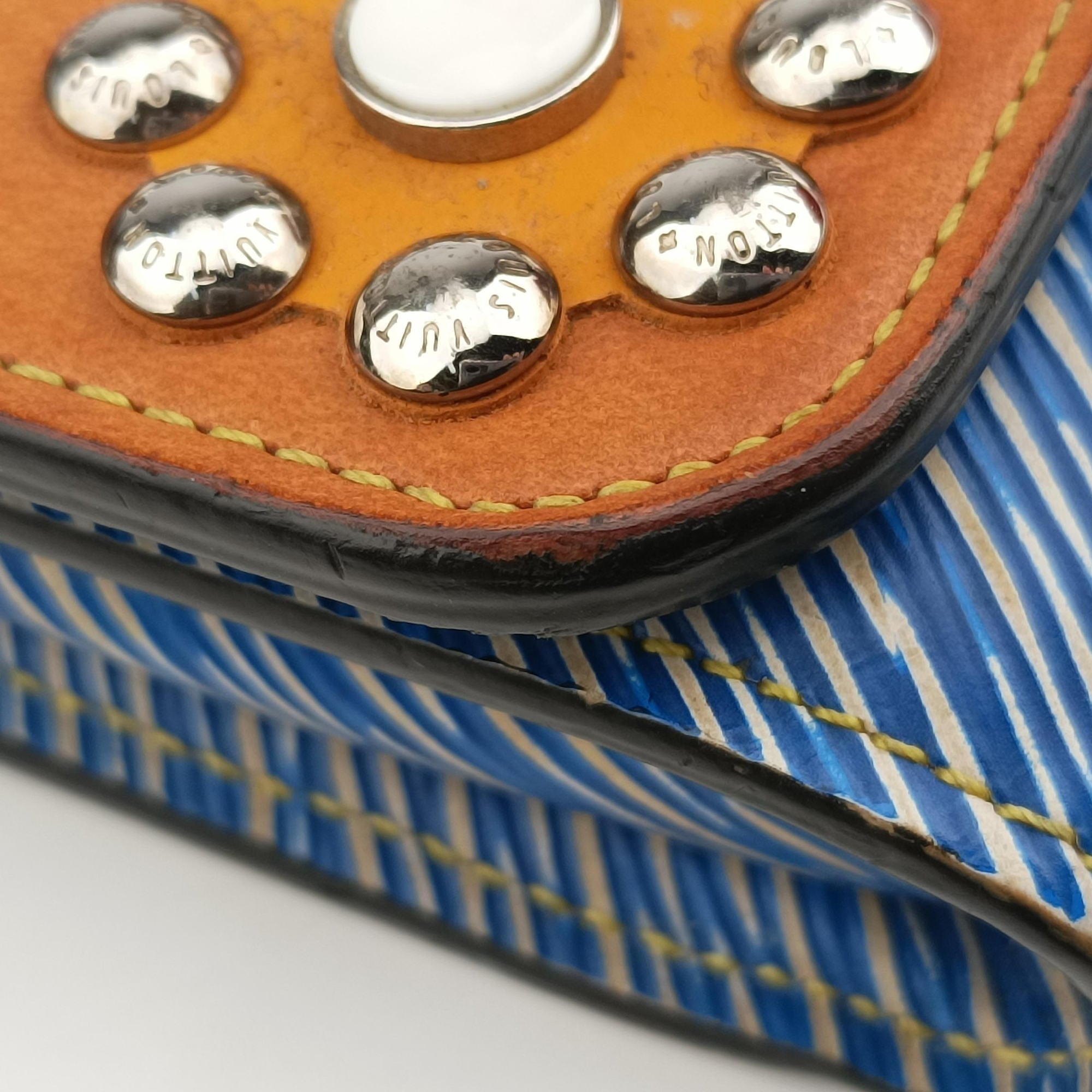 Pre-owned Louis Vuitton Twist chain wallet Blue × brown Epi leather  shoulderbag | stylenewstar