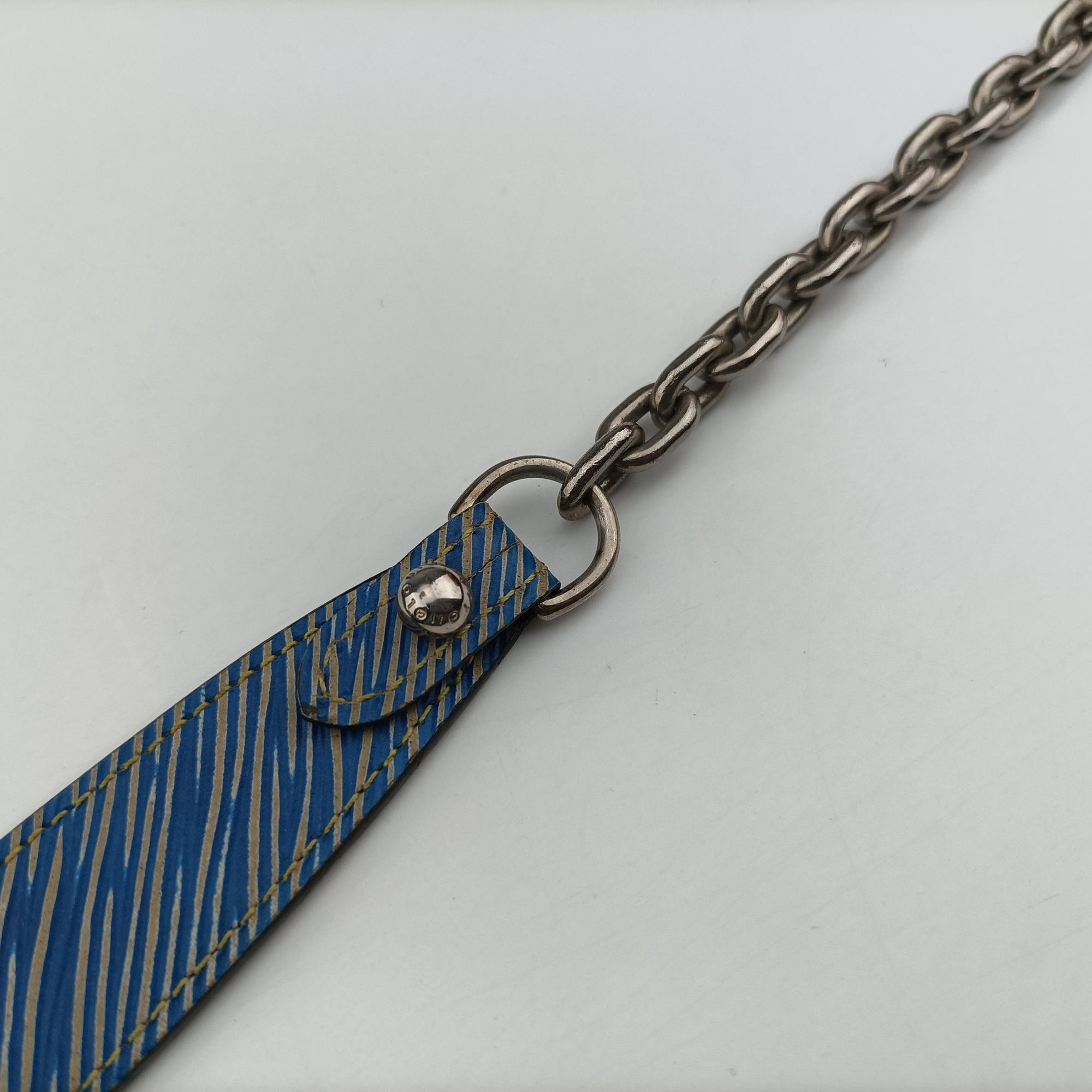 Pre-owned Louis Vuitton Twist chain wallet Blue × brown Epi leather  shoulderbag | stylenewstar