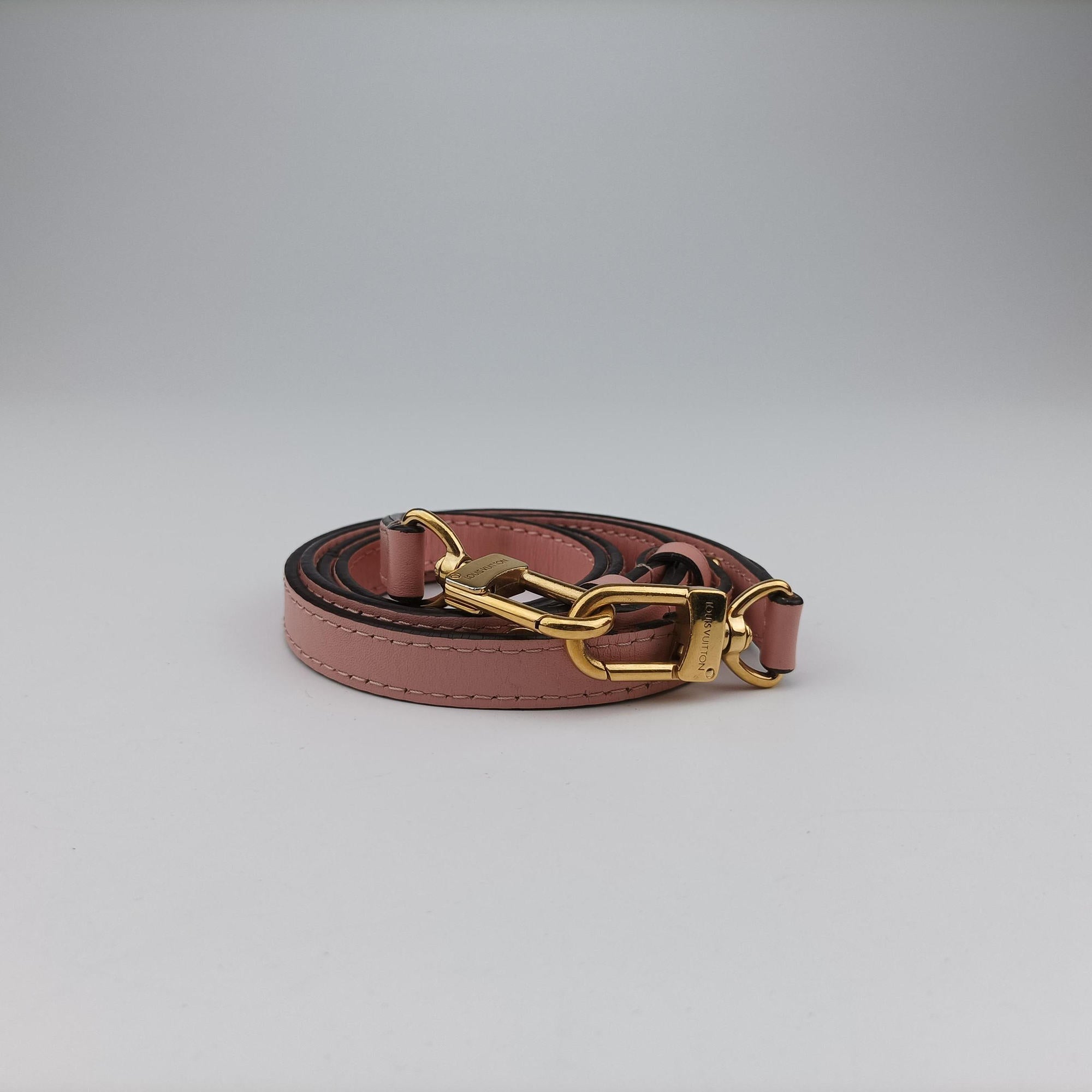 Secondhand Louis Vuitton NeoNoe BROWN×Rose Poodle Monogram Canvas M44022 shoulderbag | stylenewstar