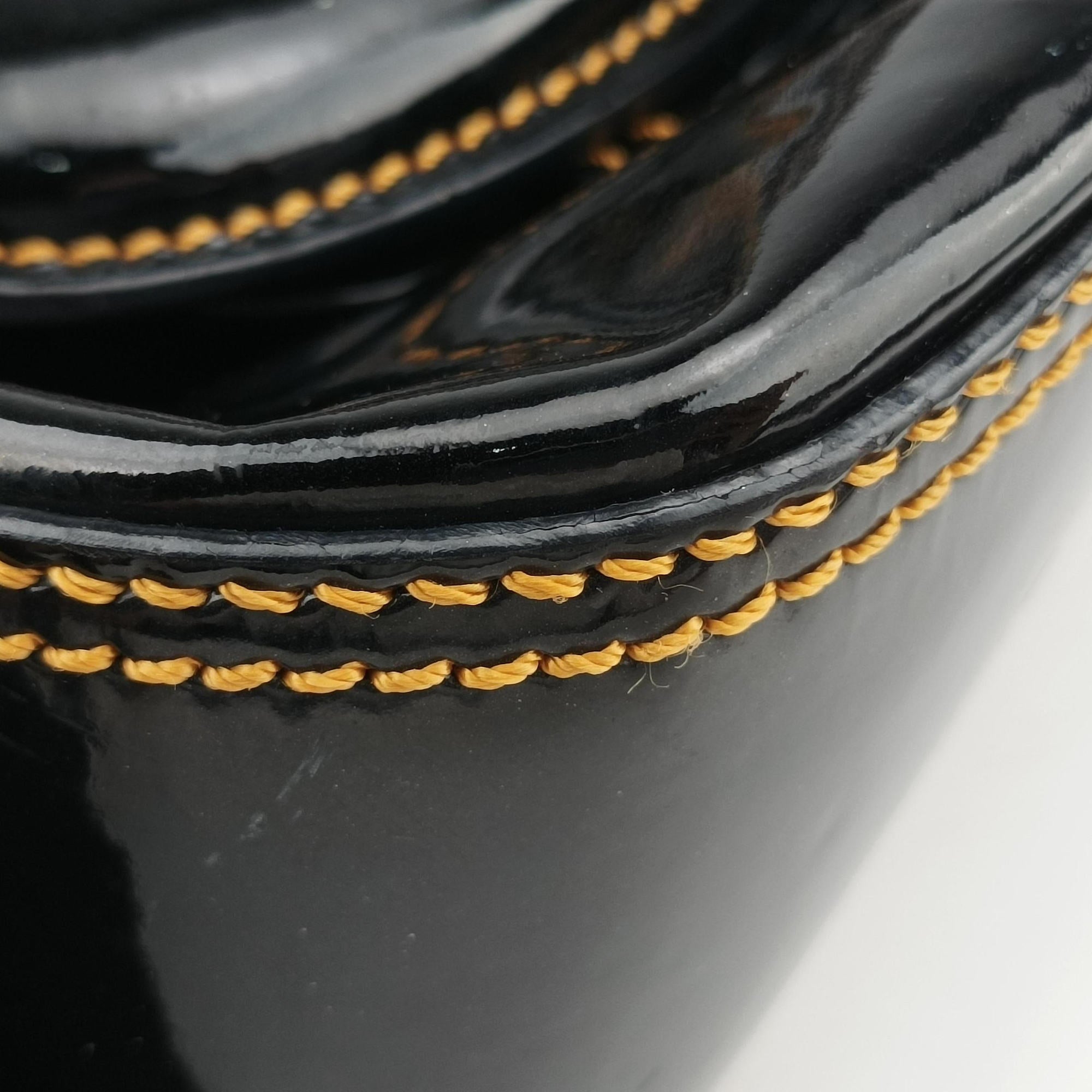Pre-owned Fendi B Bag Black Patent 8BN165 handbag | stylenewstar