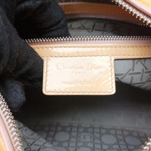 Pre-owned Christian Dior Lady Dior Beige Patent  shoulderbag | stylenewstar