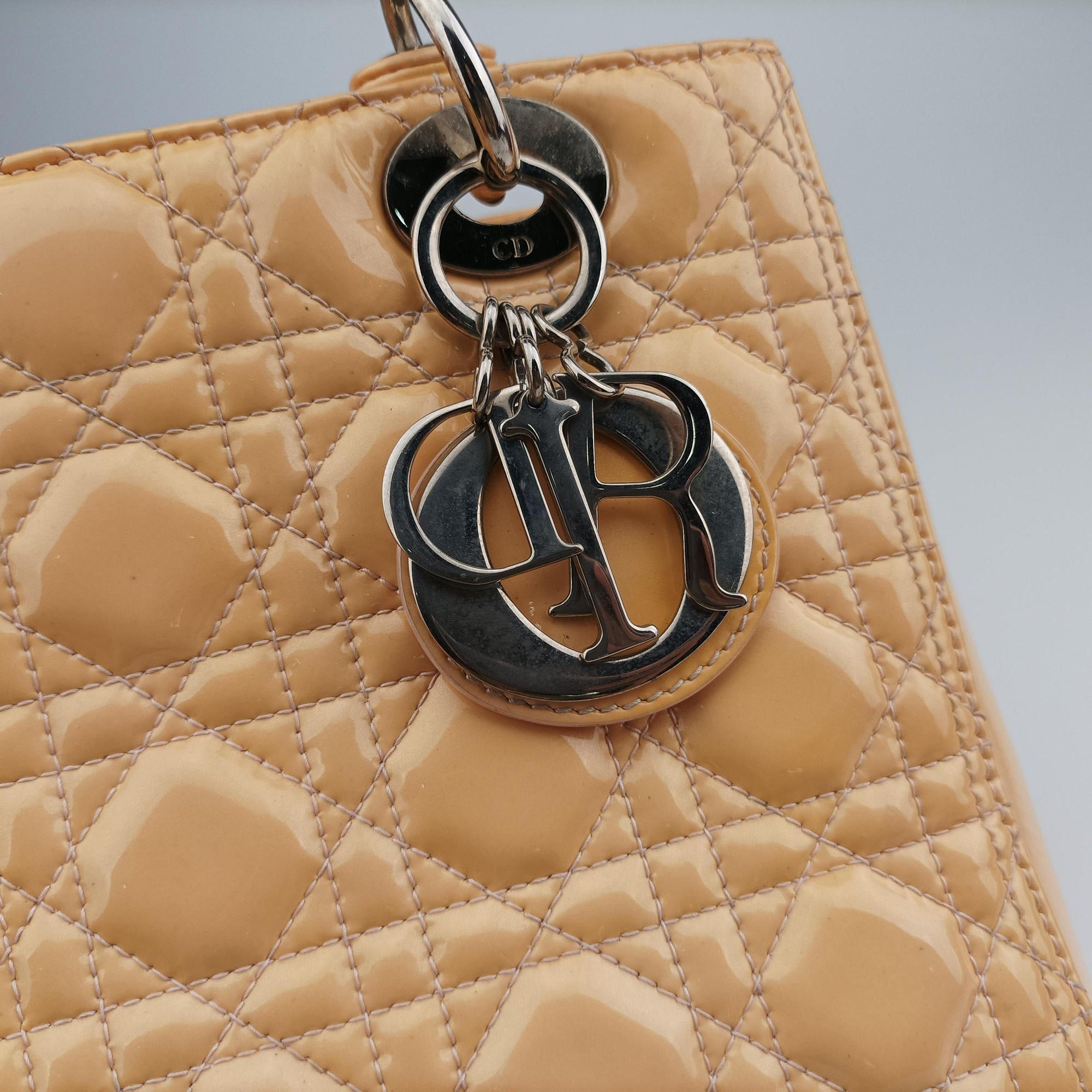 Pre-owned Christian Dior Lady Dior Beige Patent  shoulderbag | stylenewstar
