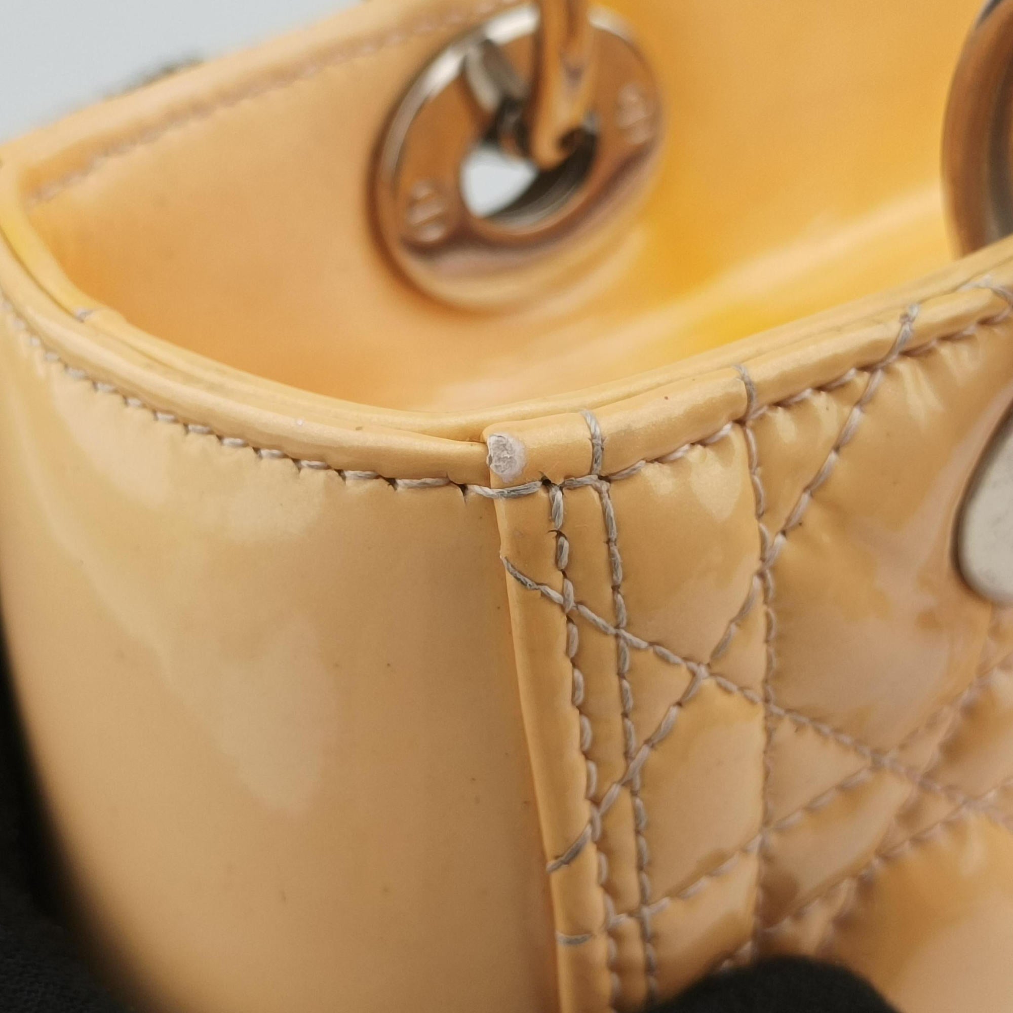 Pre-owned Christian Dior Lady Dior Beige Patent  shoulderbag | stylenewstar