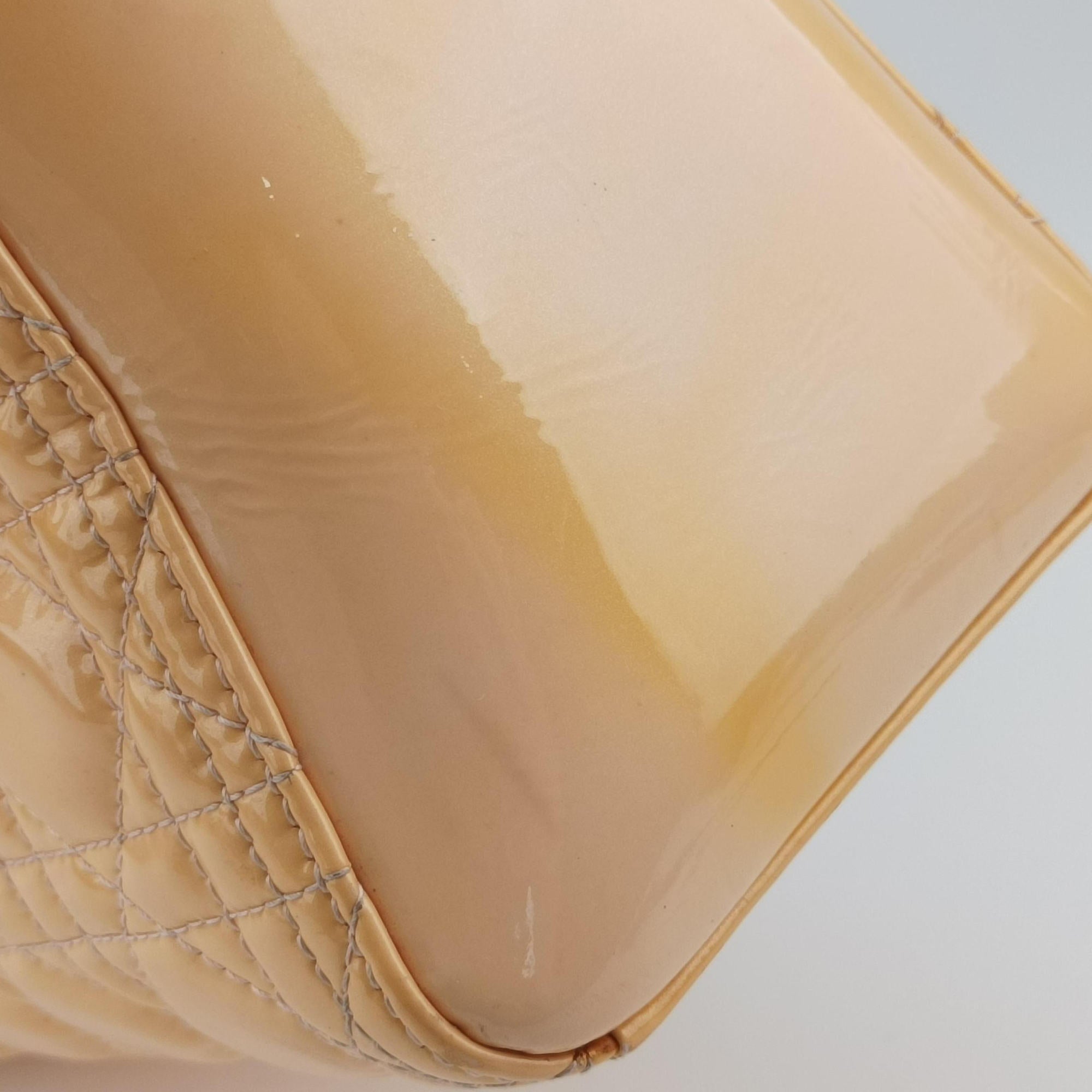 Pre-owned Christian Dior Lady Dior Beige Patent  shoulderbag | stylenewstar
