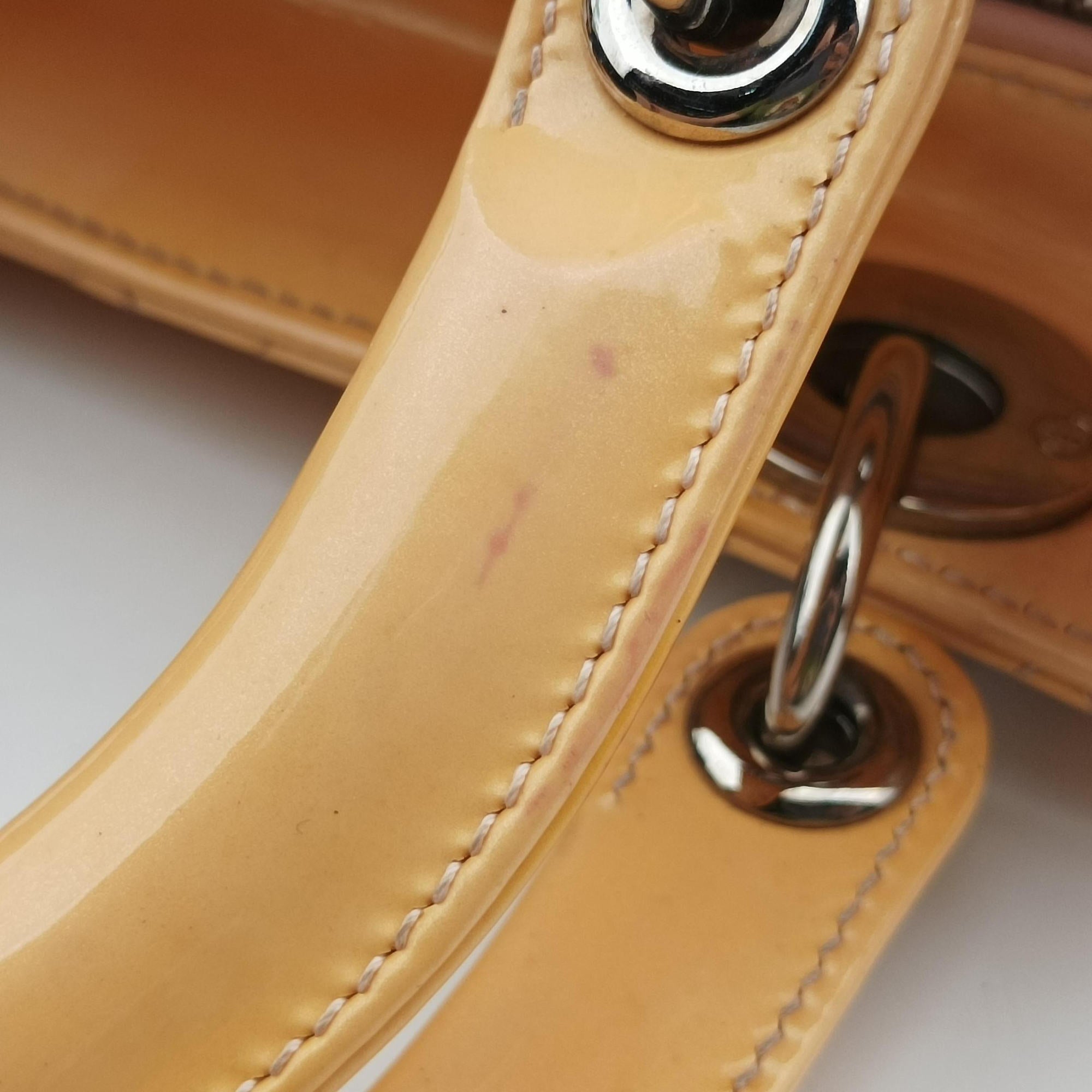 Pre-owned Christian Dior Lady Dior Beige Patent  shoulderbag | stylenewstar
