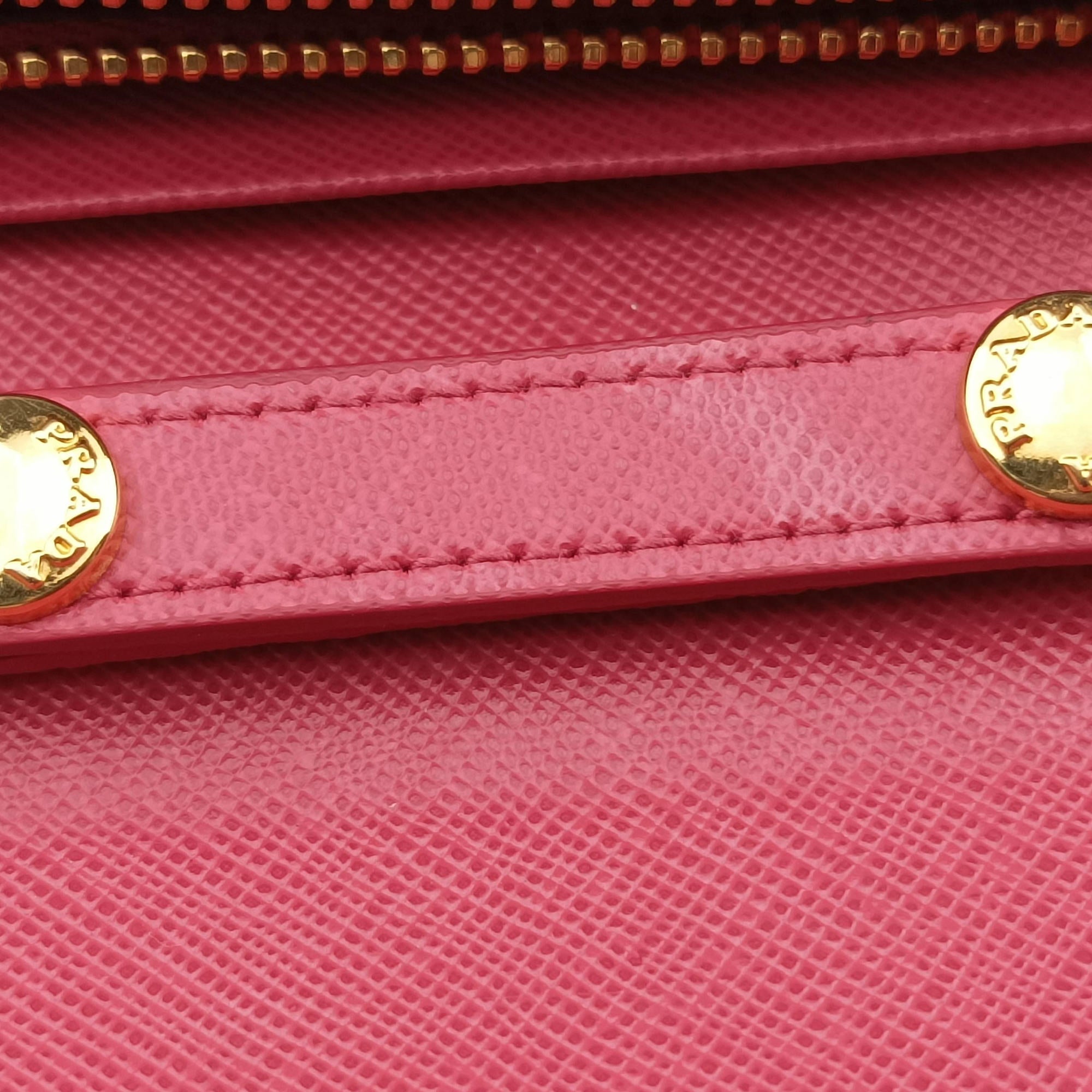 Pre-owned Prada Metal Wallet on Chain Cornflower Clutch Pink Saffiano leather 1MT290 shoulderbag | stylenewstar