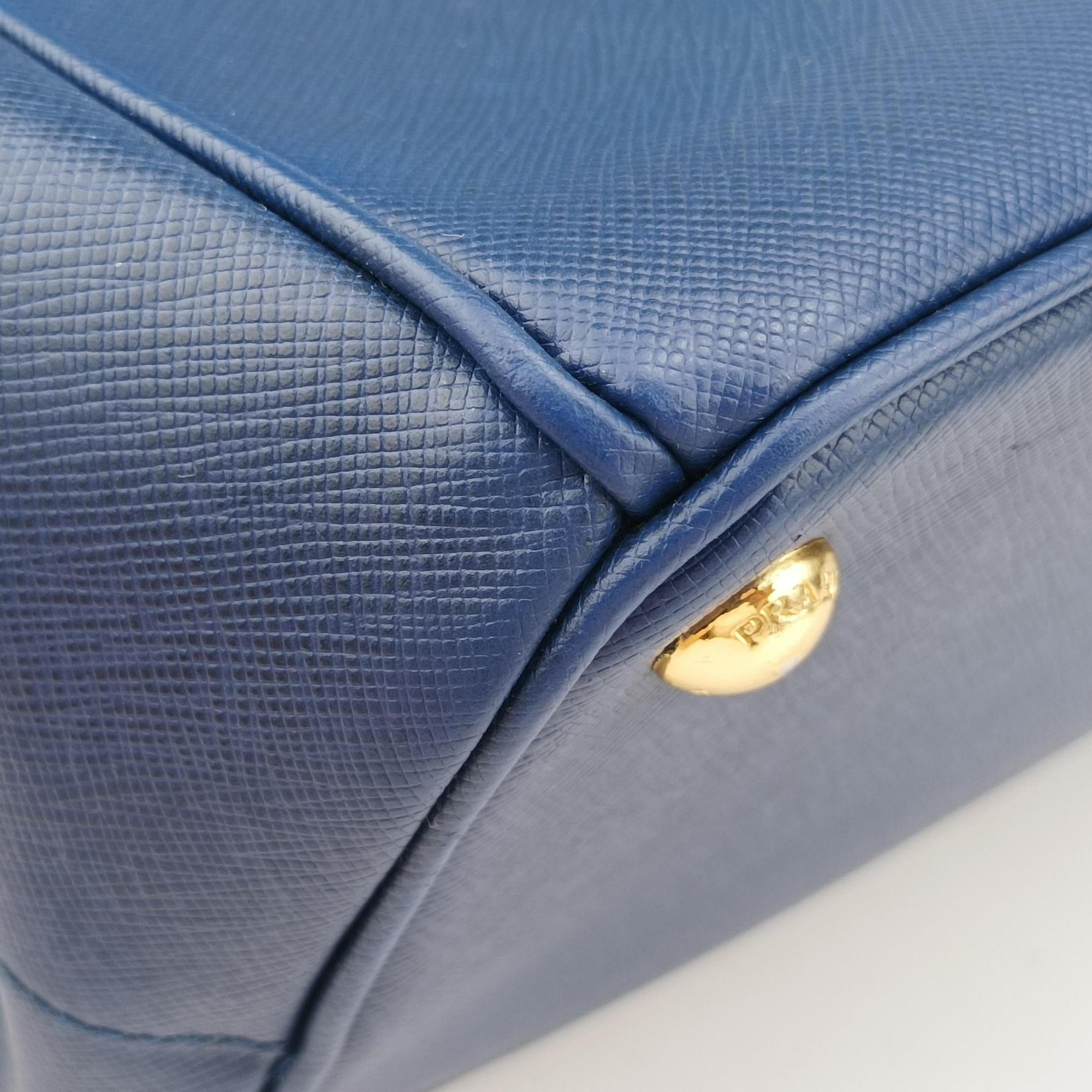 Secondhand Prada Galleria Blue×Navy SAFFIANO Leather B2274C shoulderbag | stylenewstar