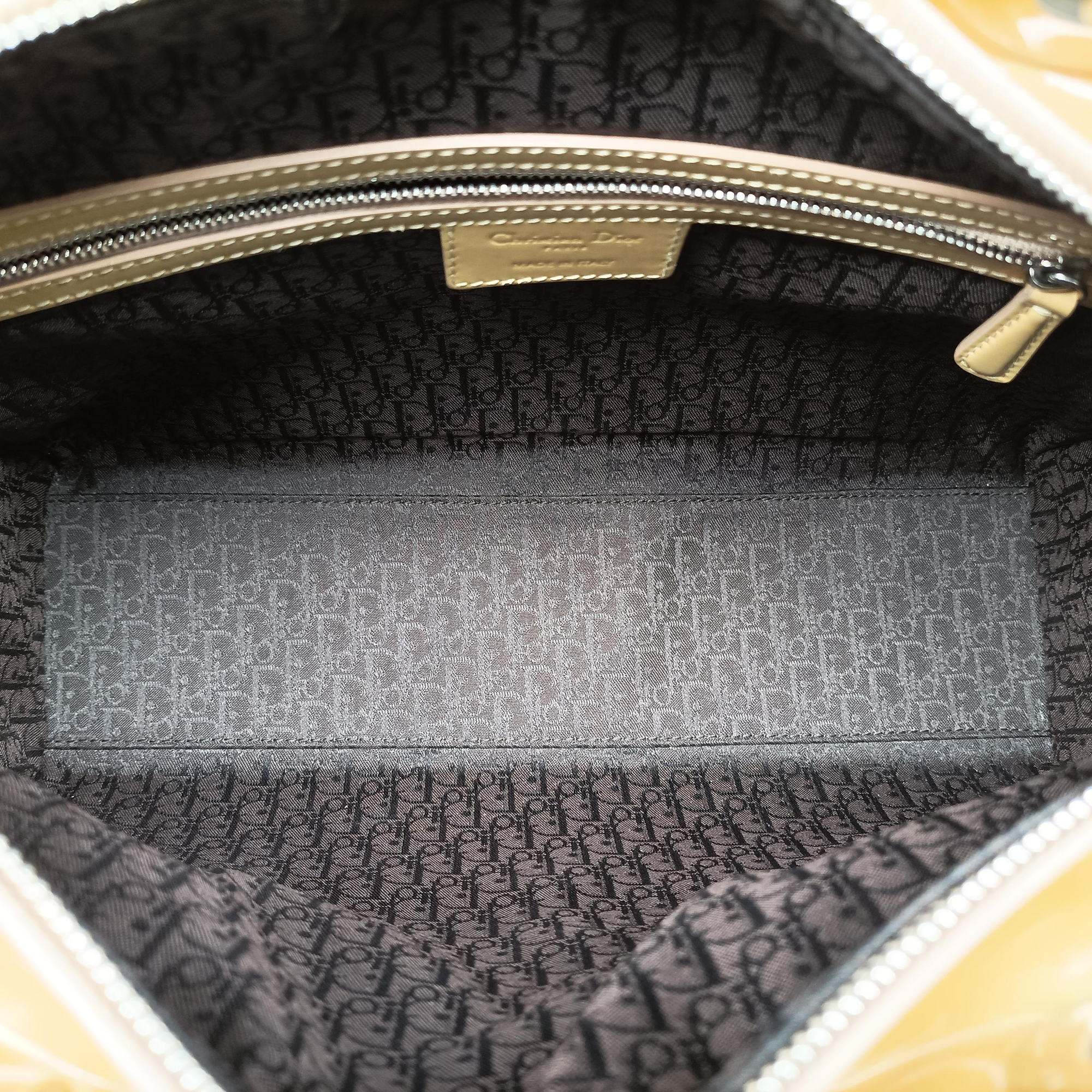 Pre-owned Christian Dior Lady Dior Beige Patent  shoulderbag | stylenewstar