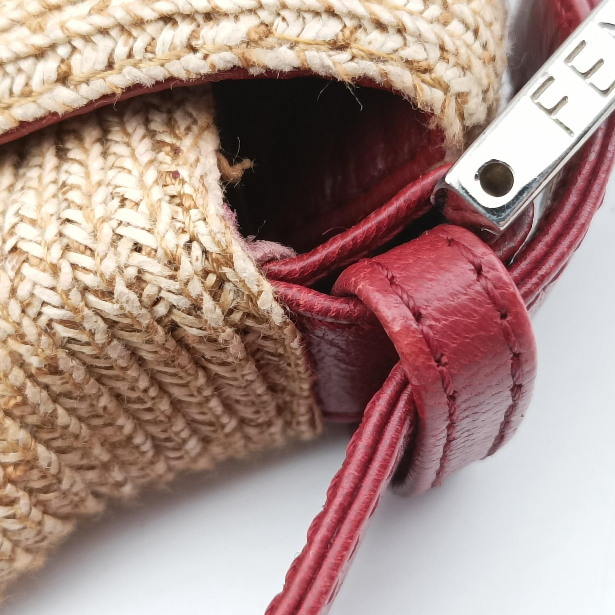 Pre-owned Fendi Mamma Baguette Beige × Burgundy Raffia × Leather 8BR001 shoulderbag | stylenewstar