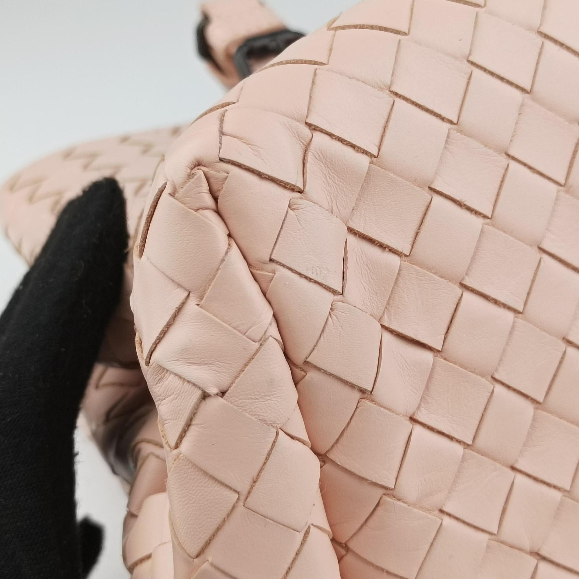 Pre-owned Bottega Veneta Roma Intrecciato Pink lambskin  shoulderbag | stylenewstar