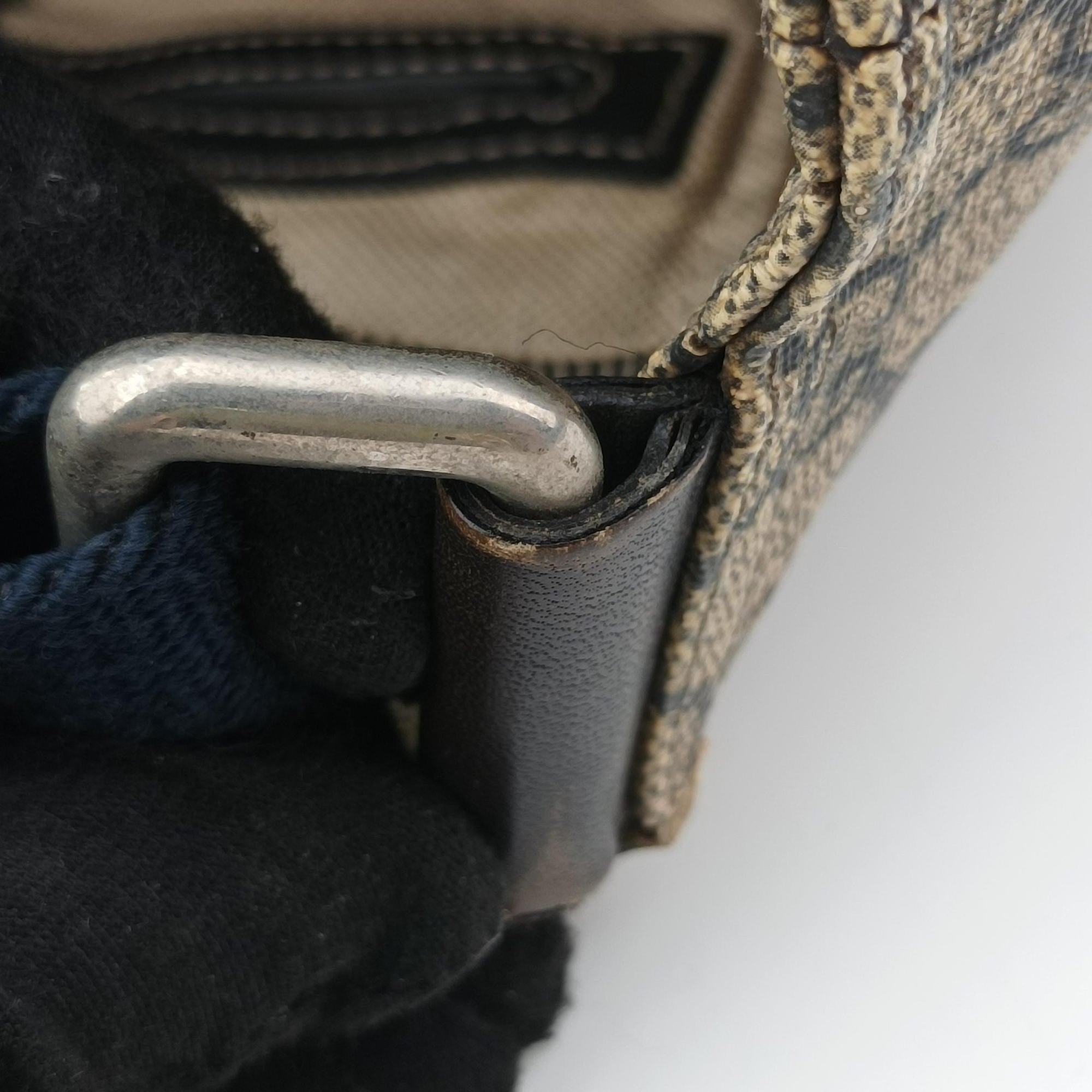 Vintage Gucci GG Plus GG Supreme Beige×Navy PVC coated canvas×Leather 201446 shoulderbag | stylenewstar