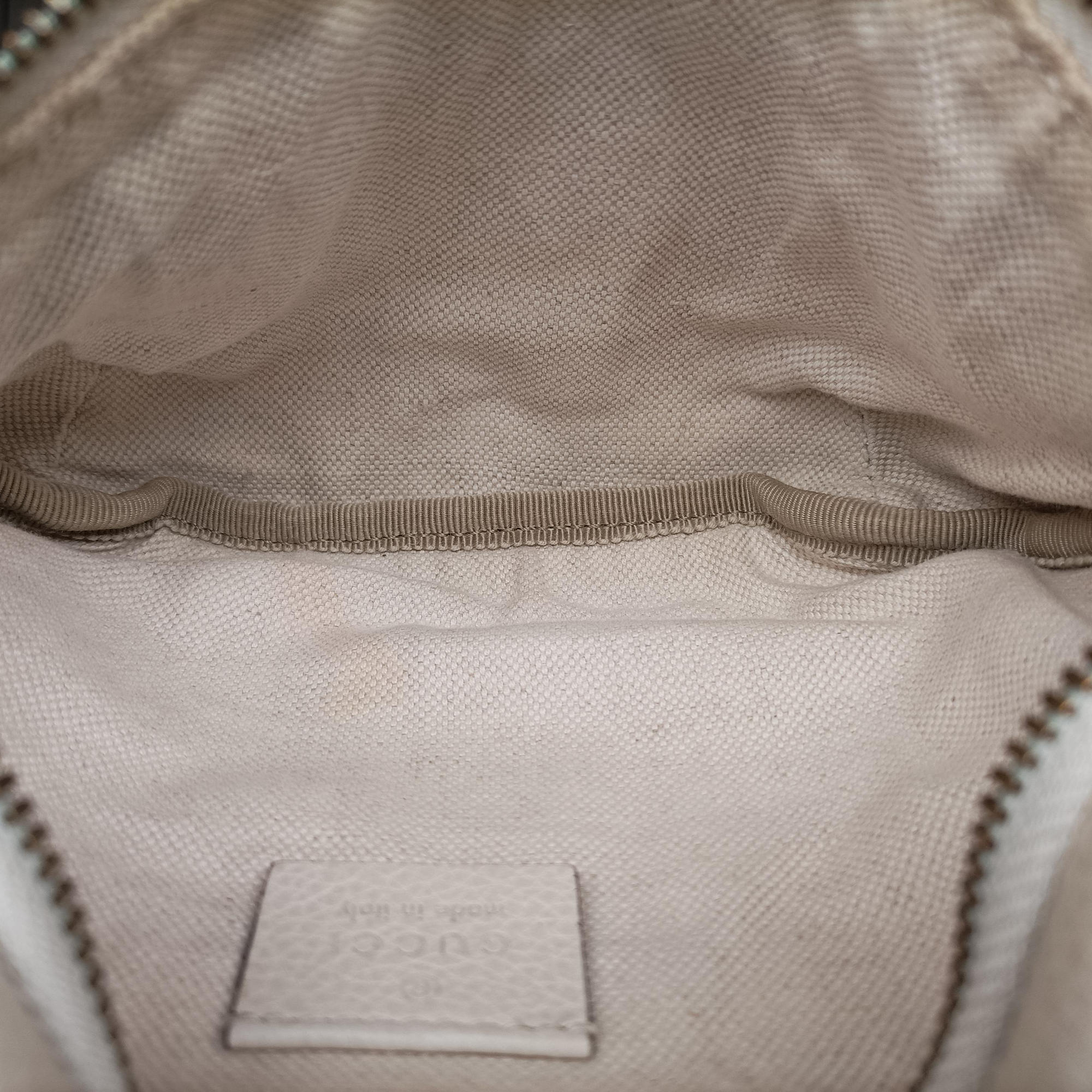 Pre-owned Gucci Print White Leather 527792 bum bag/waist bag | stylenewstar