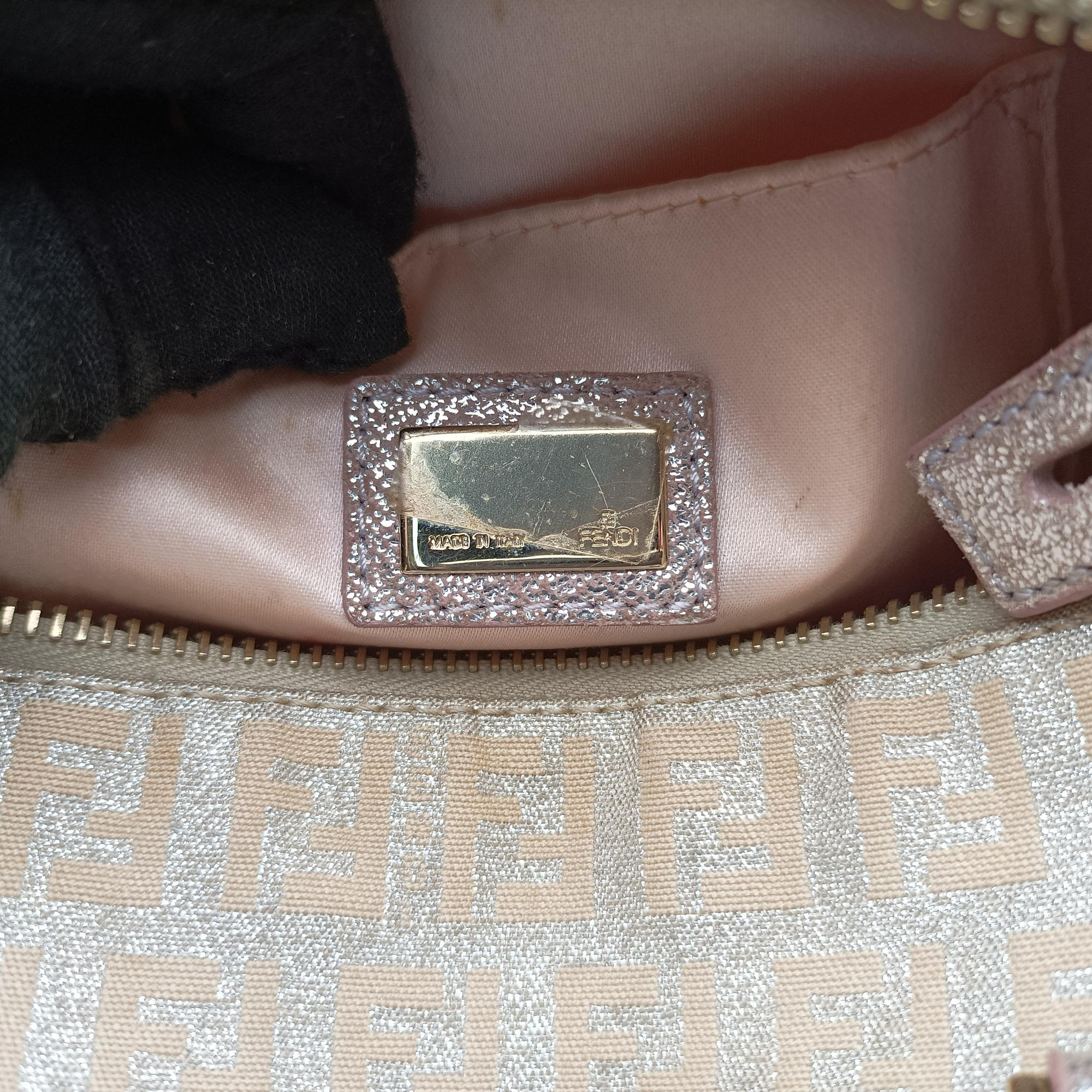 Pre-owned Fendi Zucchino Glitter Logo Pink×silver canvas 8BL068 handbag | stylenewstar