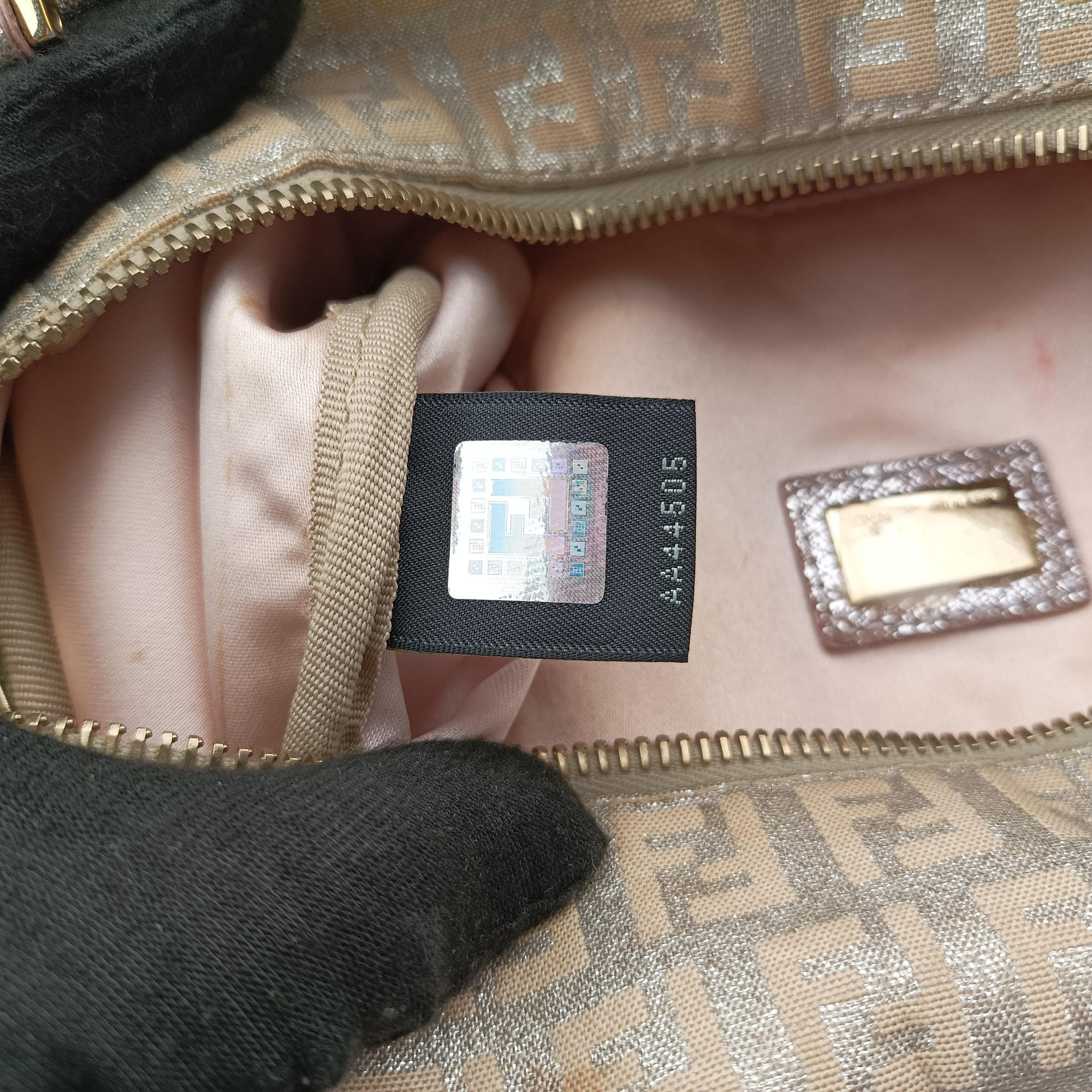 Pre-owned Fendi Zucchino Glitter Logo Pink×silver canvas 8BL068 handbag | stylenewstar