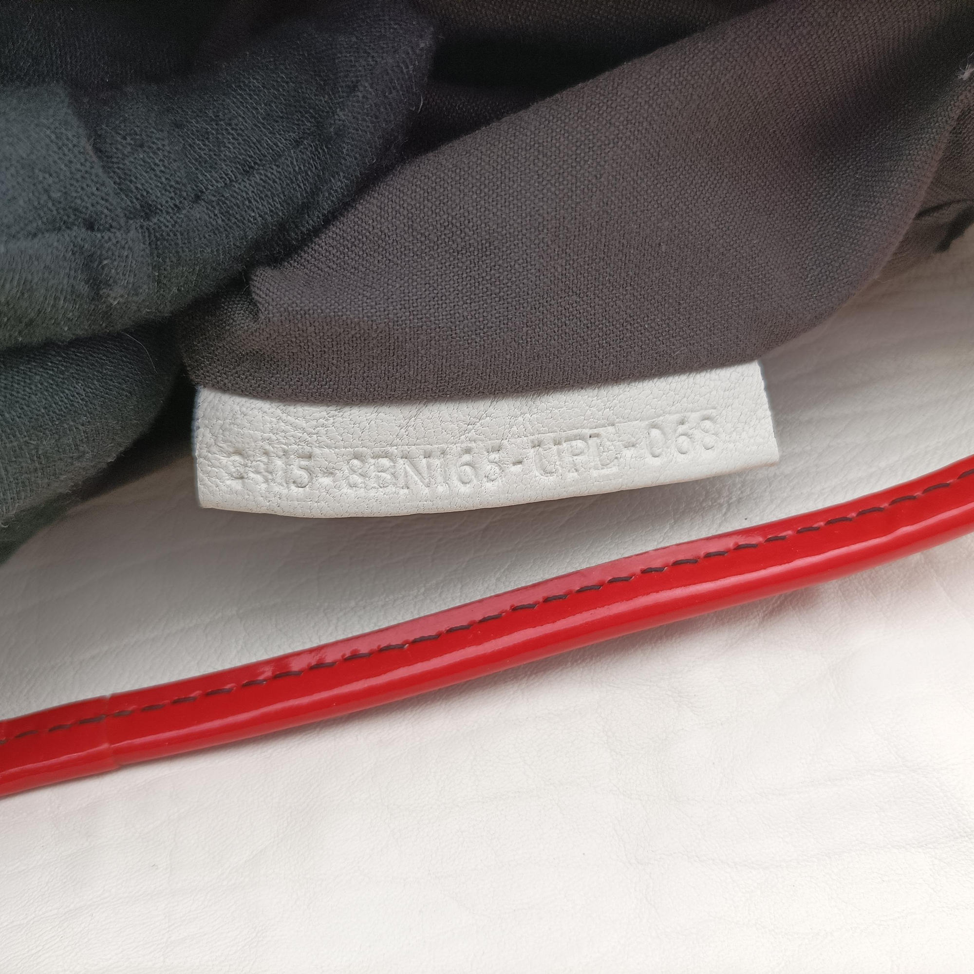 Pre-owned Fendi B Bag Red × White Leather×patent 8BN165 shoulderbag | stylenewstar
