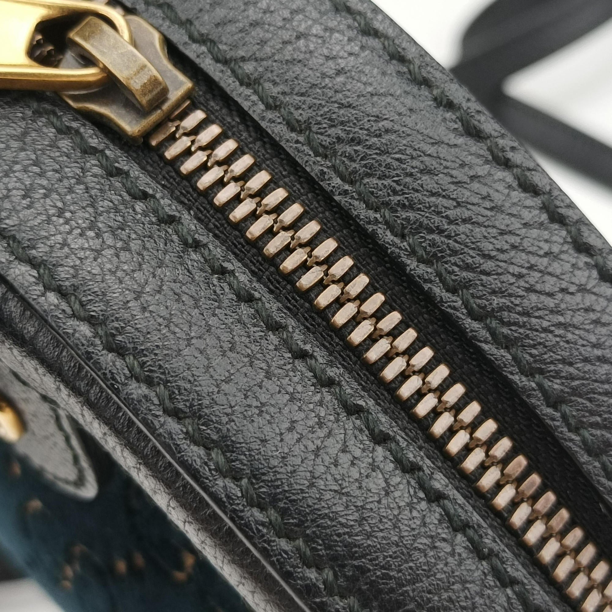 Pre-owned Gucci Ophidia Navy × Black velour×Leather 574978 shoulderbag | stylenewstar