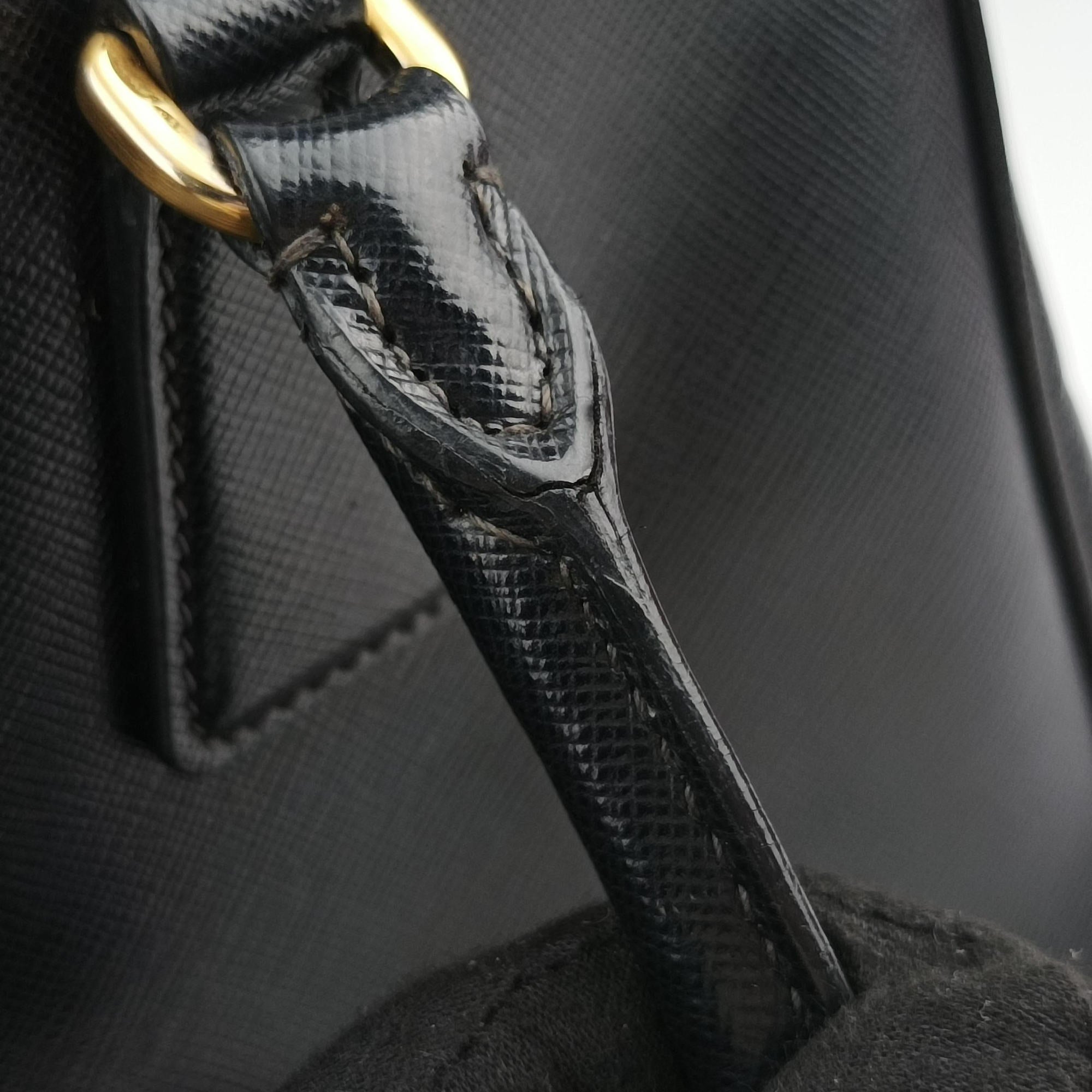 Pre-owned Prada Galleria Black SAFFIANO Leather BN2274 shoulderbag | stylenewstar
