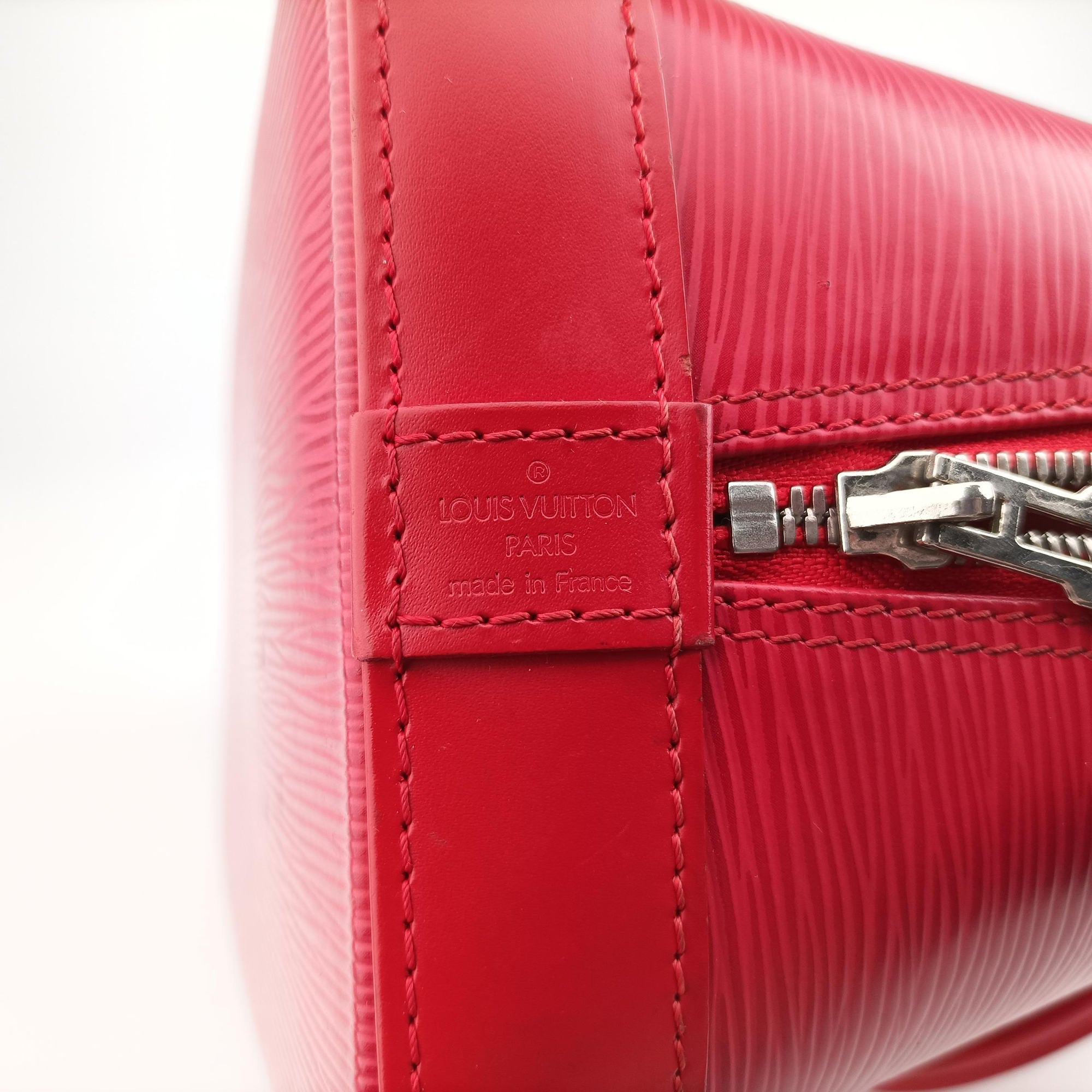 Secondhand Louis Vuitton ALMA PM CARMIN Epi M4058E handbag | stylenewstar