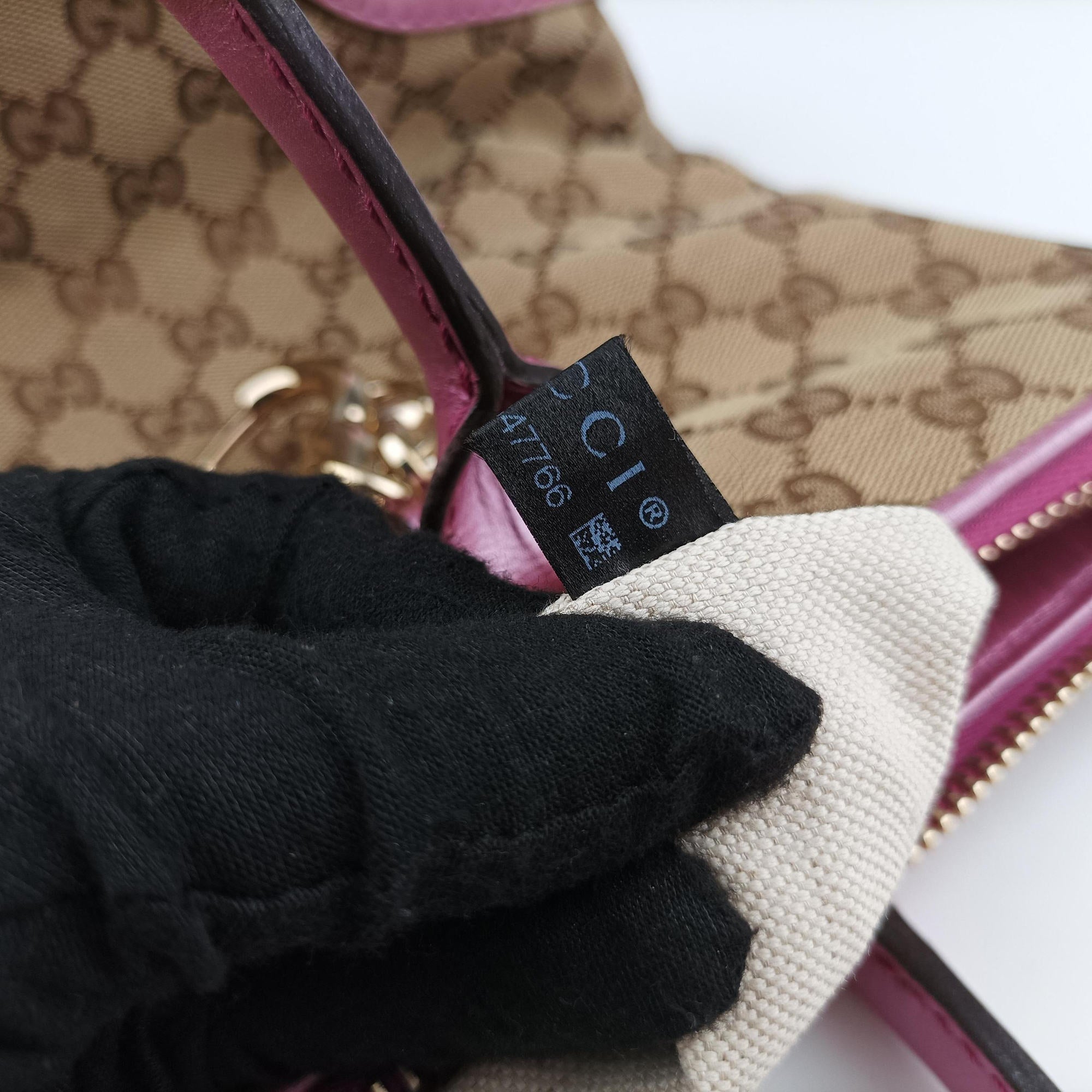 Secondhand Gucci Guccissima Heart Bit Beige × Pink Canvas×Leather 269957 shoulderbag | stylenewstar