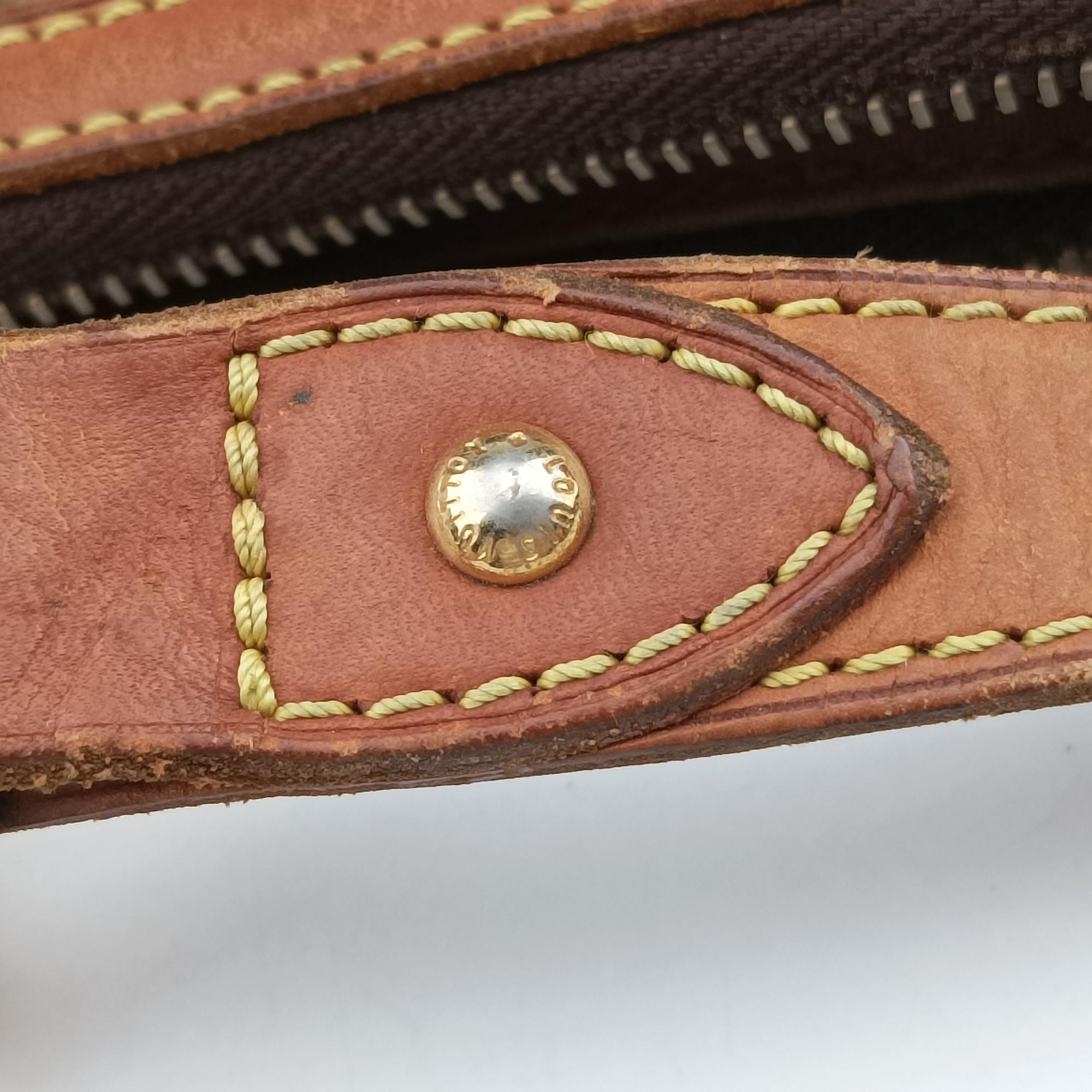 Secondhand Louis Vuitton TULUM GM Brown Monogram Canvas M40075 shoulderbag | stylenewstar