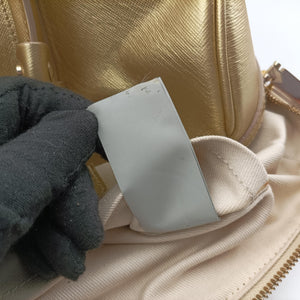 Secondhand VERSACE La Medusa Palazzo bowling Golden Leather  shoulderbag | stylenewstar
