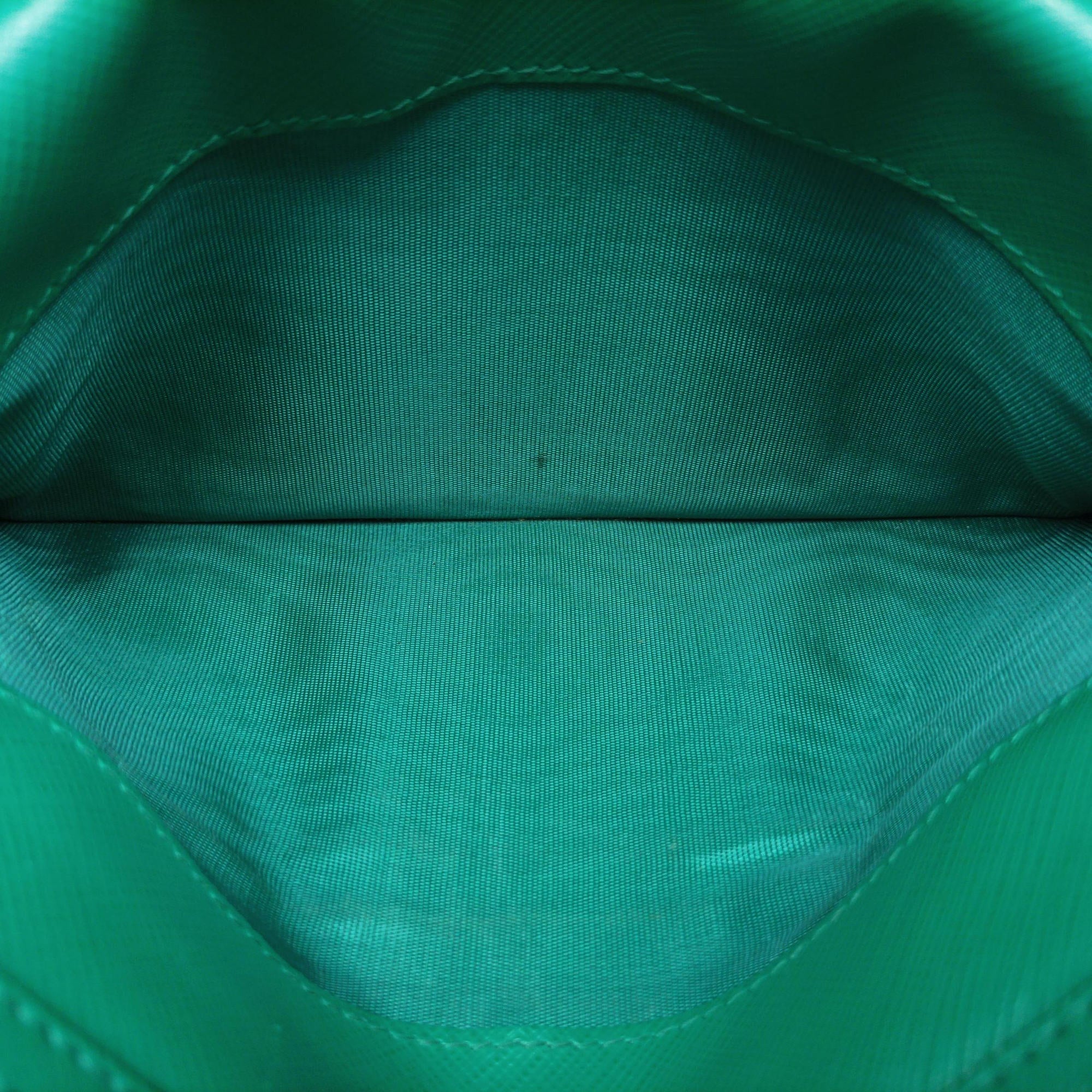 Pre-owned Ferragamo Ginny Vara Green Leather  shoulderbag | stylenewstar