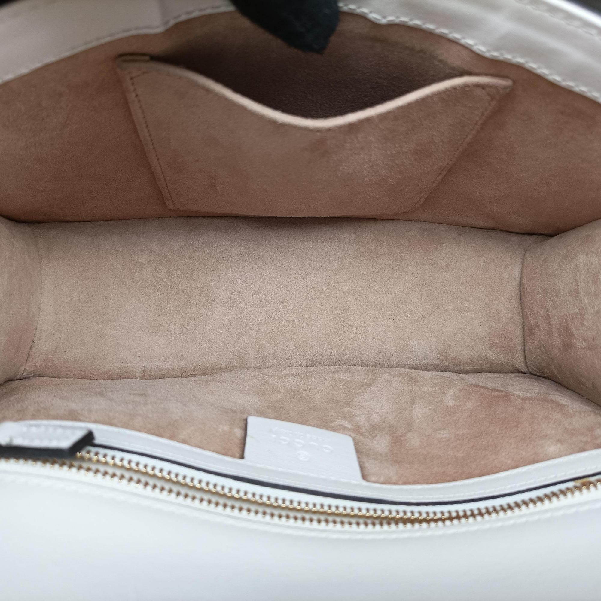 Pre-owned Gucci Sylvie Ivory×navy×red Leather 421882 shoulderbag | stylenewstar