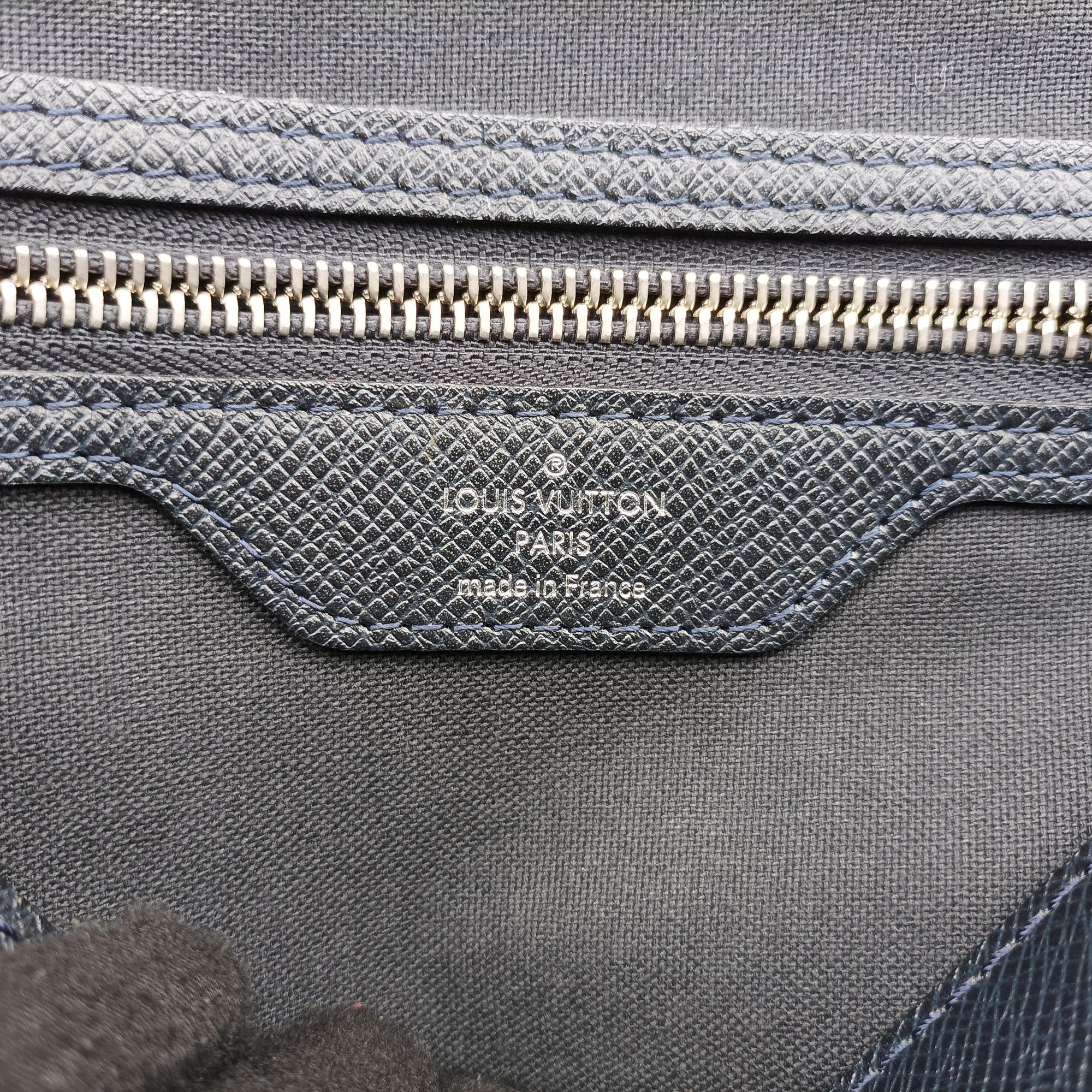 Secondhand Louis Vuitton Roman MM Bolreal Taiga M32624 shoulderbag | stylenewstar