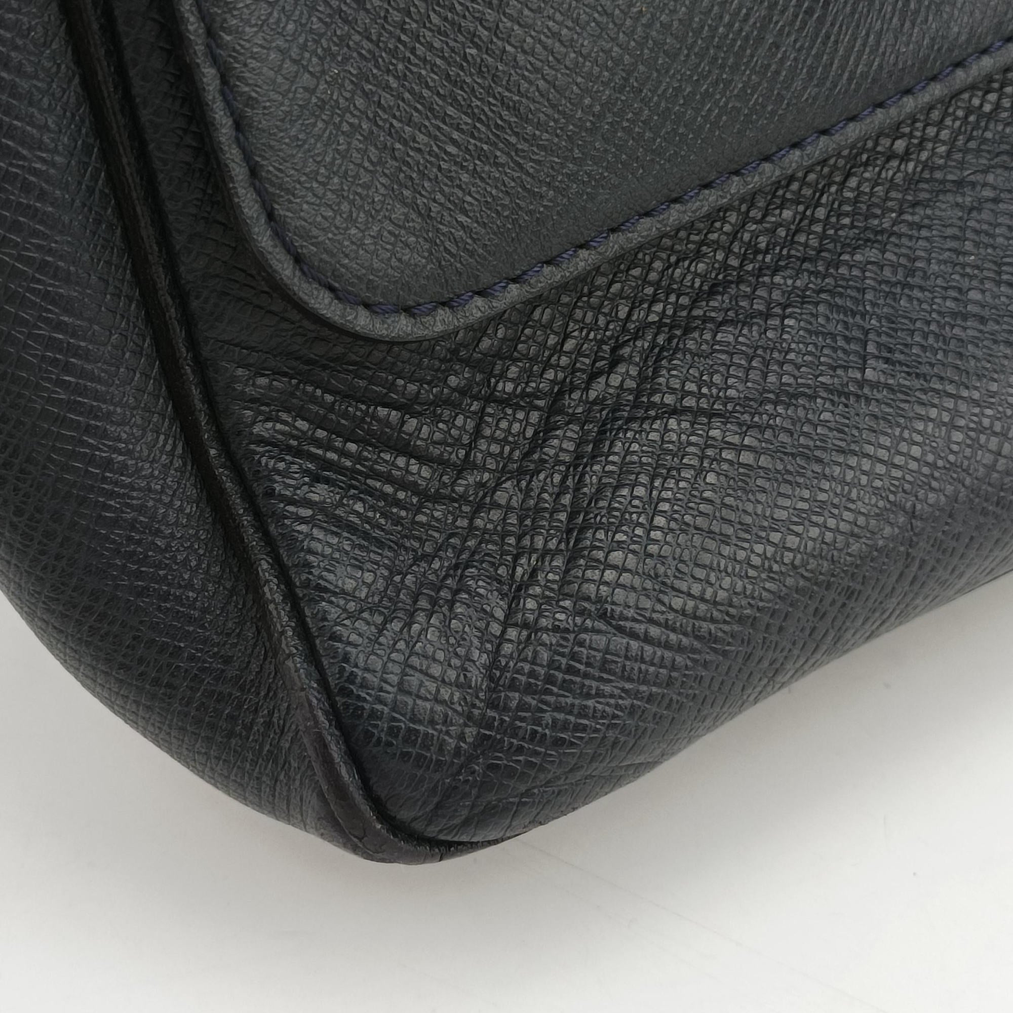 Secondhand Louis Vuitton Roman MM Bolreal Taiga M32624 shoulderbag | stylenewstar