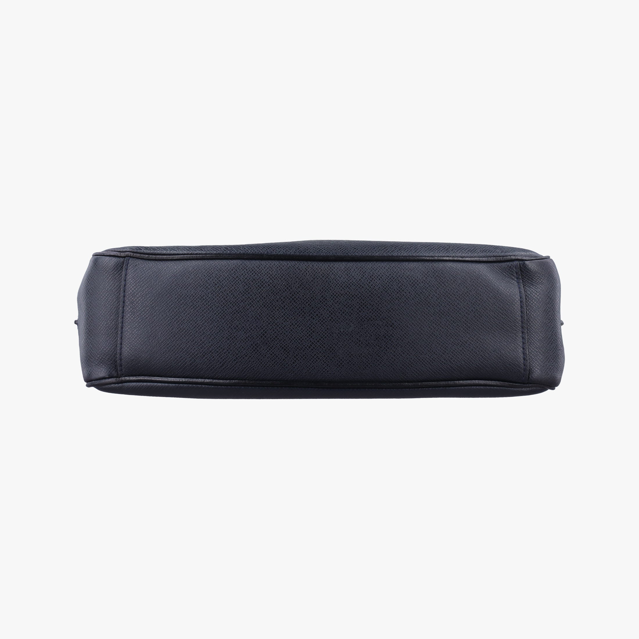 Secondhand Louis Vuitton Roman MM Bolreal Taiga M32624 shoulderbag | stylenewstar