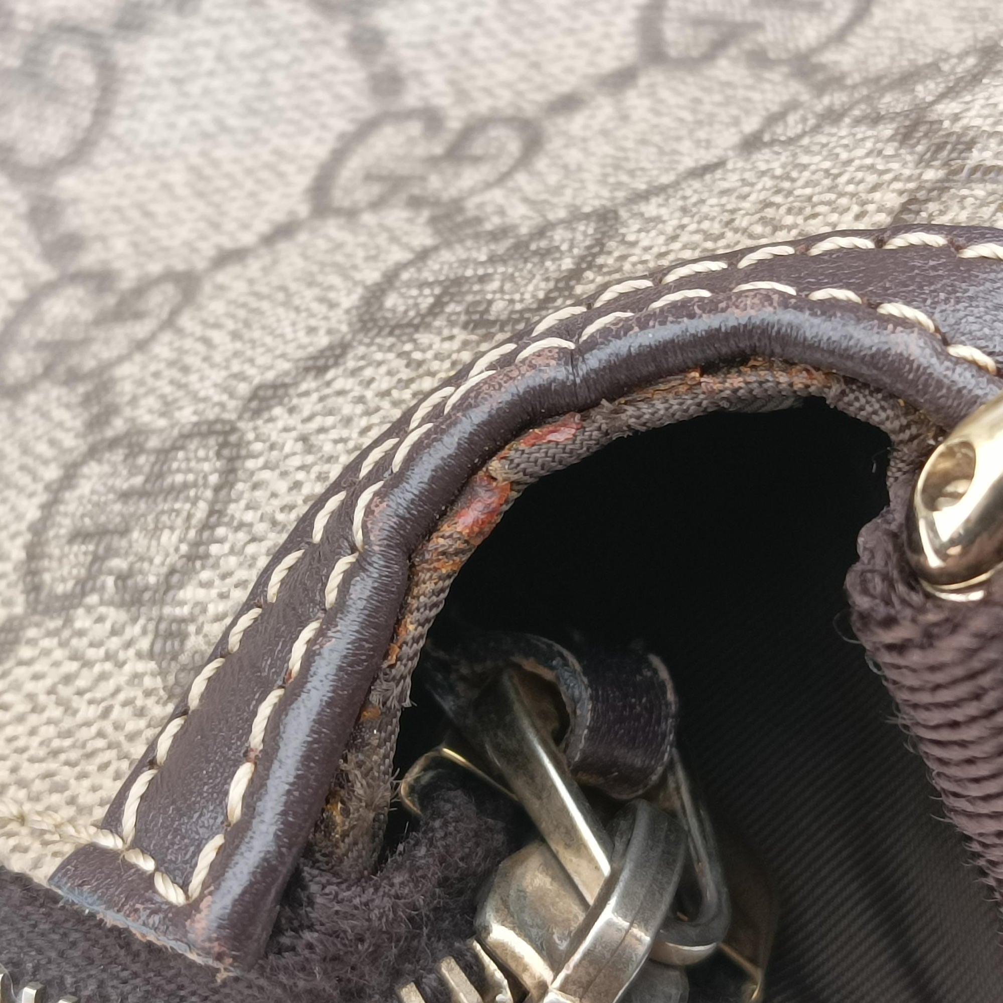 Vintage Gucci GG Plus GG Supreme khaki PVC coated canvas 201767 shoulderbag | stylenewstar