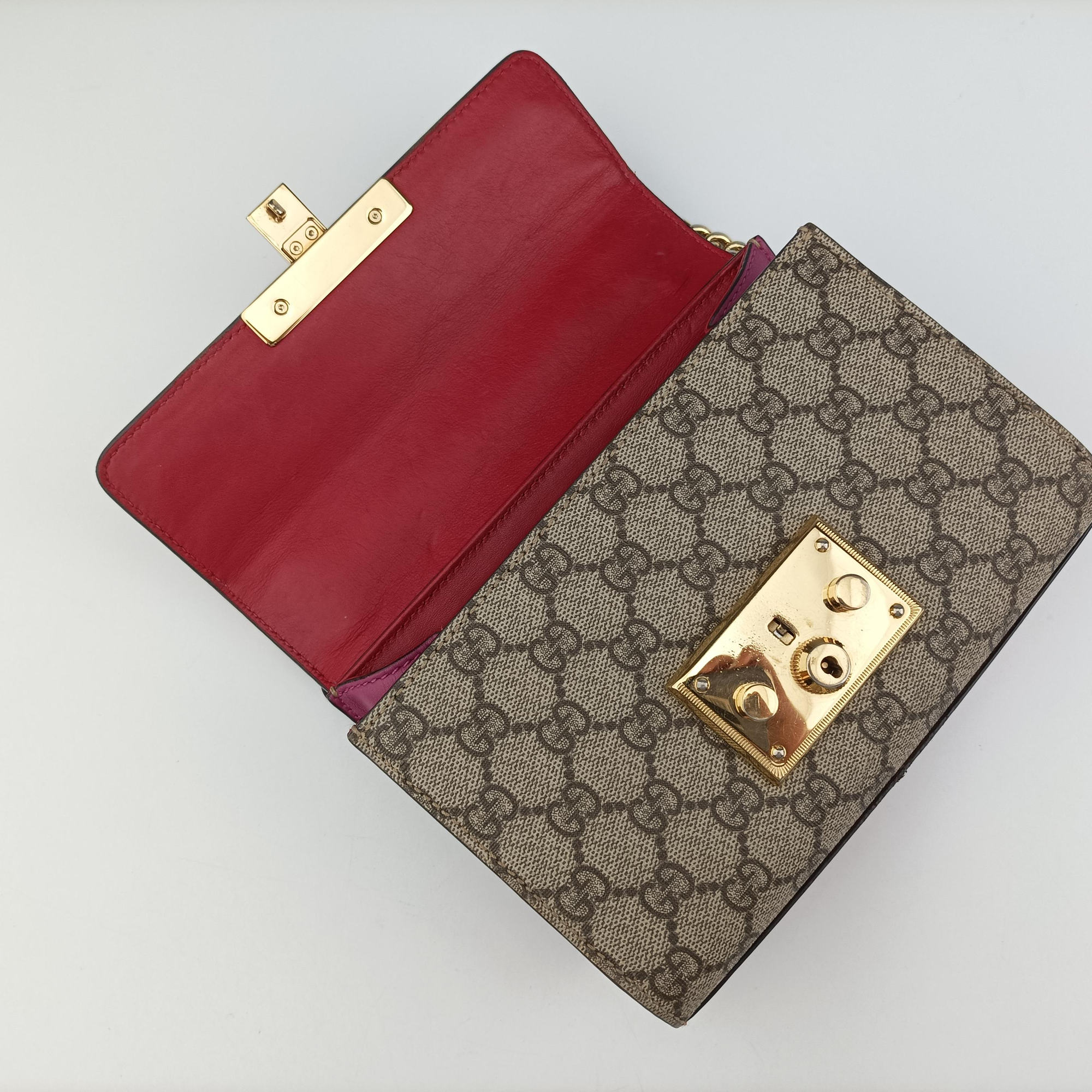 Pre-owned Gucci Padlock Beige×red×pink PVC coated canvas×leather 409487 shoulderbag | stylenewstar