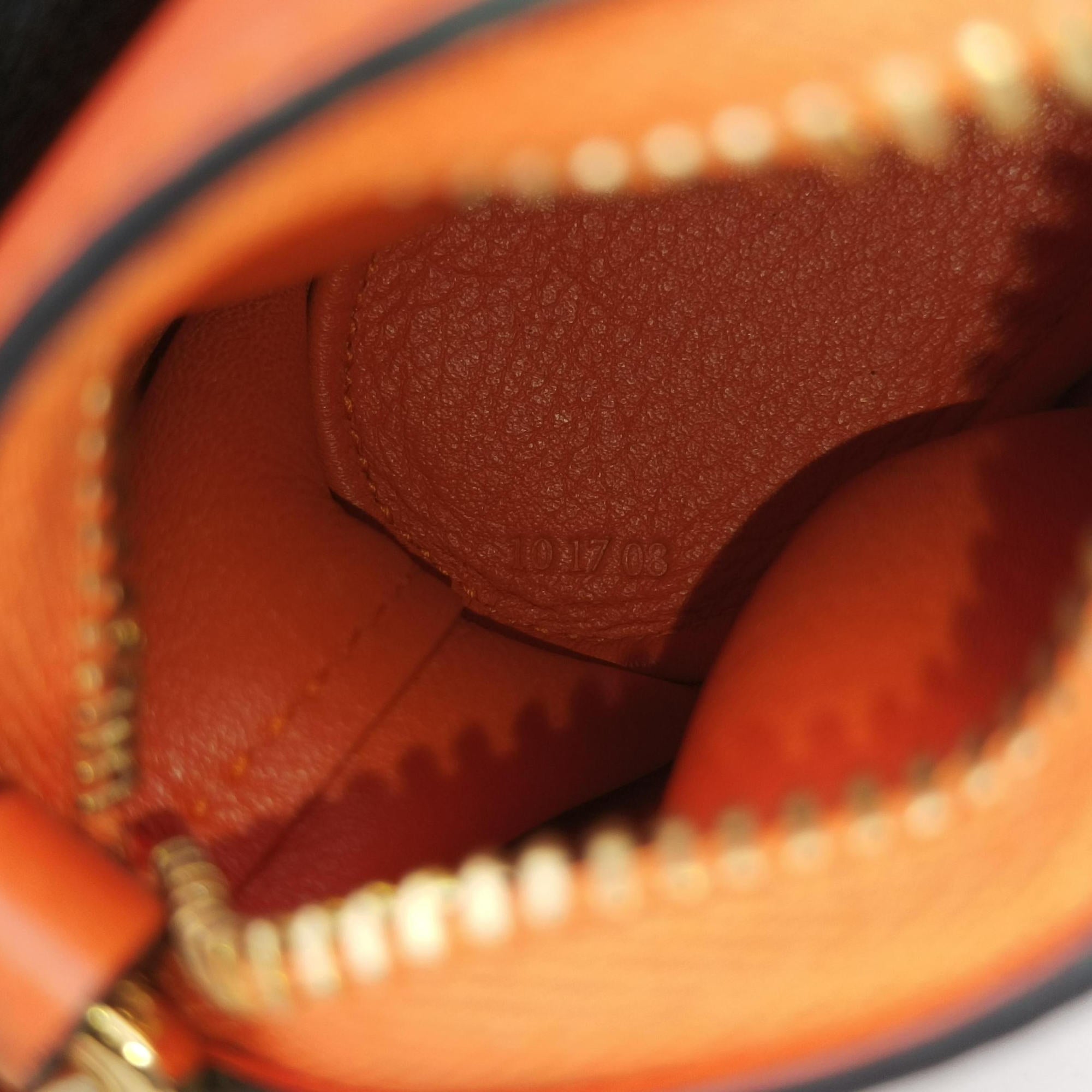 Pre-owned Loewe Elephant Pouch Orange Leather  coinpurse | stylenewstar
