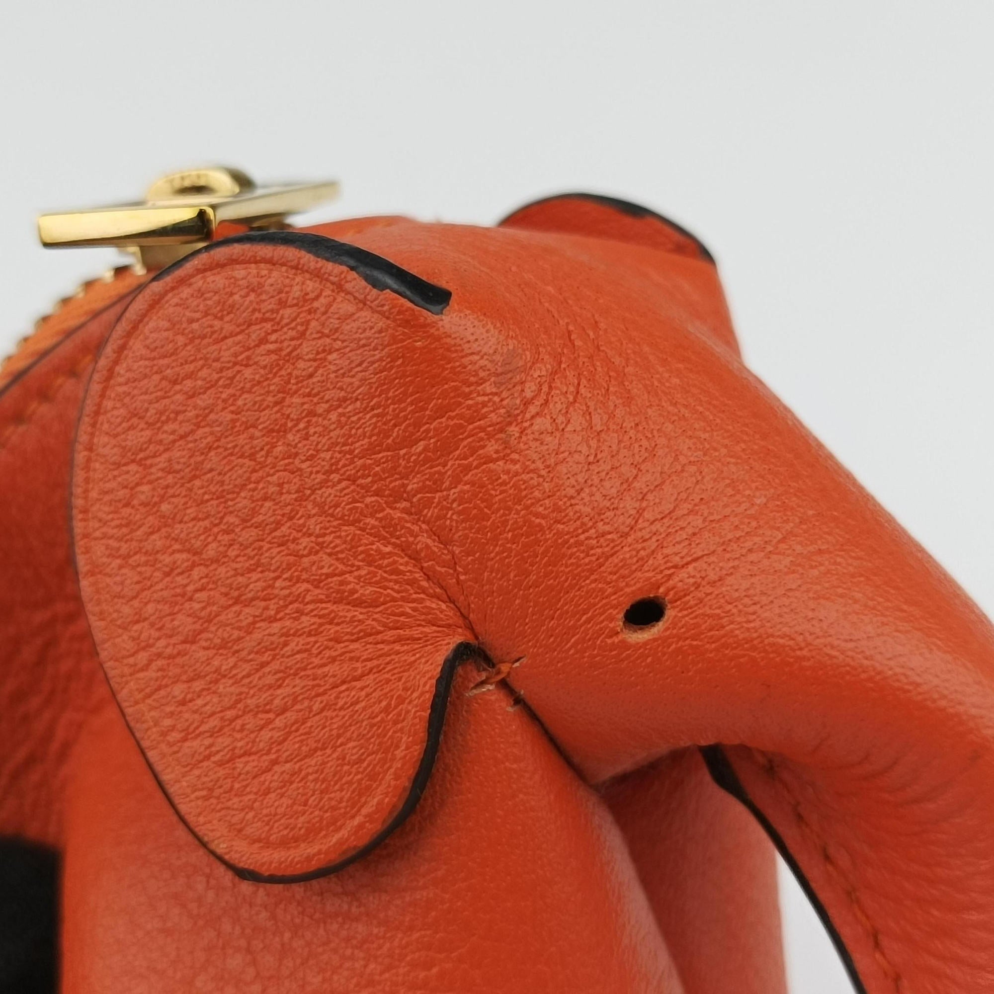 Pre-owned Loewe Elephant Pouch Orange Leather  coinpurse | stylenewstar