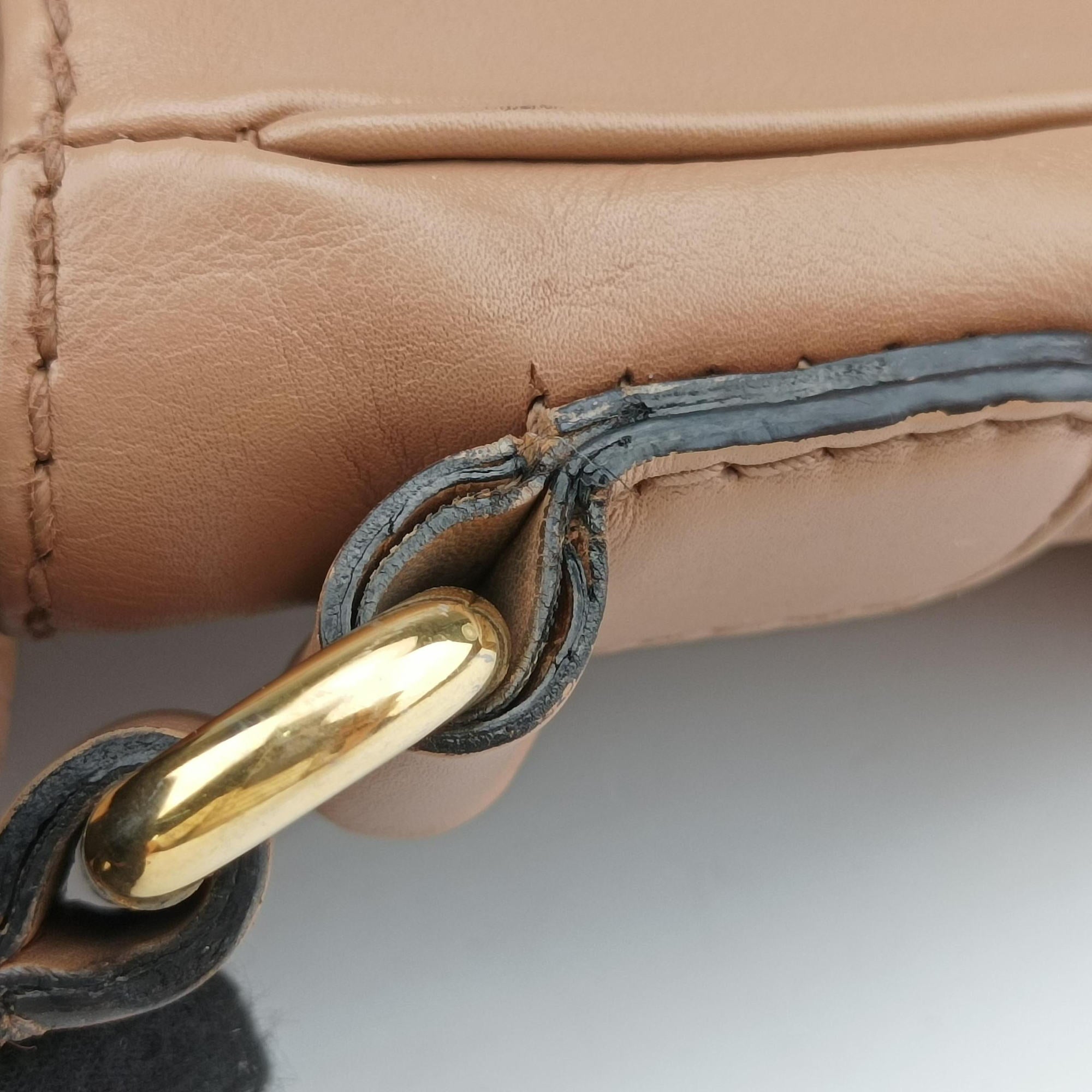 Pre-owned Gucci Tassel Handmade Medium Flap Camel Leather 263954 shoulderbag | stylenewstar